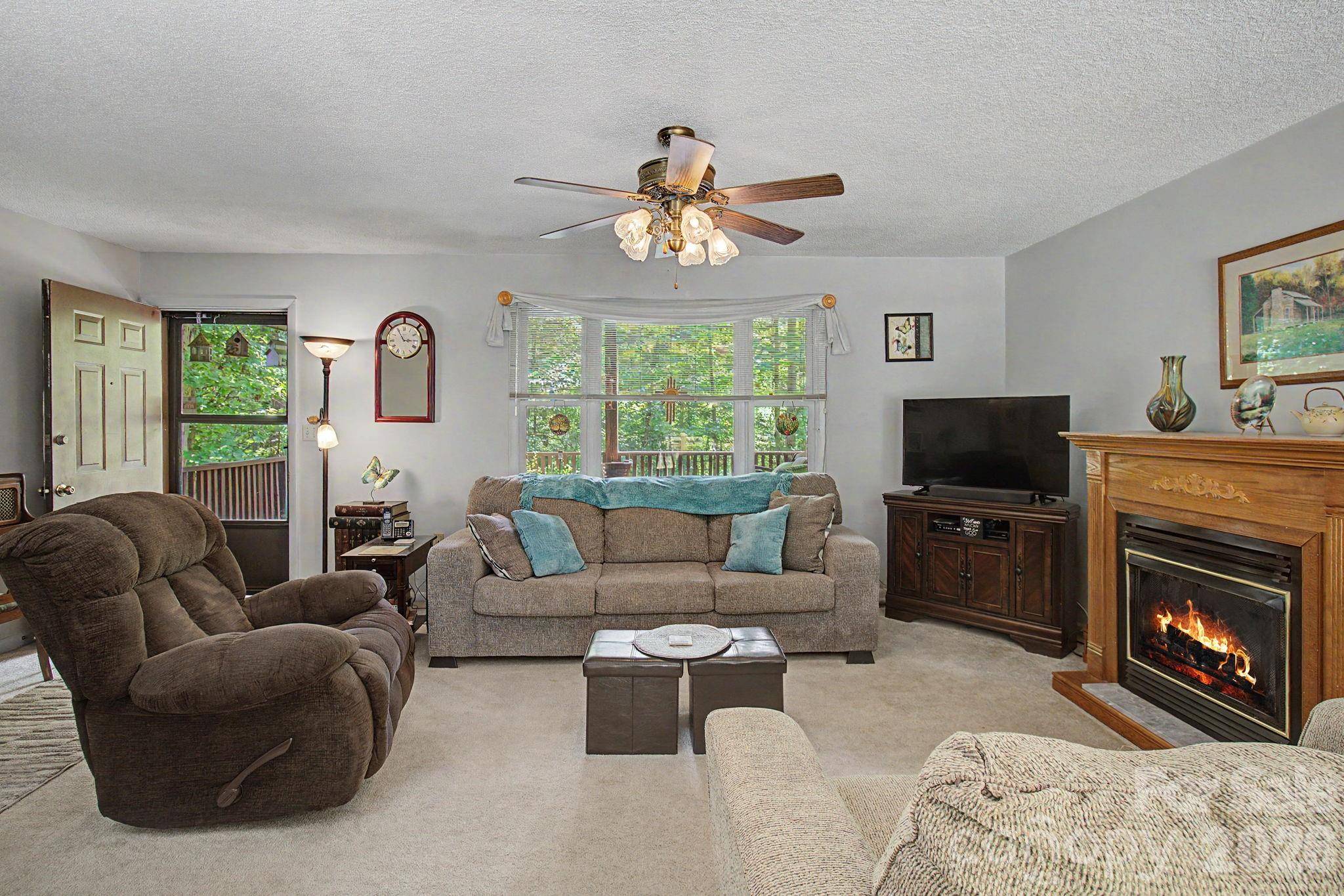175 Pine Cove LN, Alexander, NC 28701