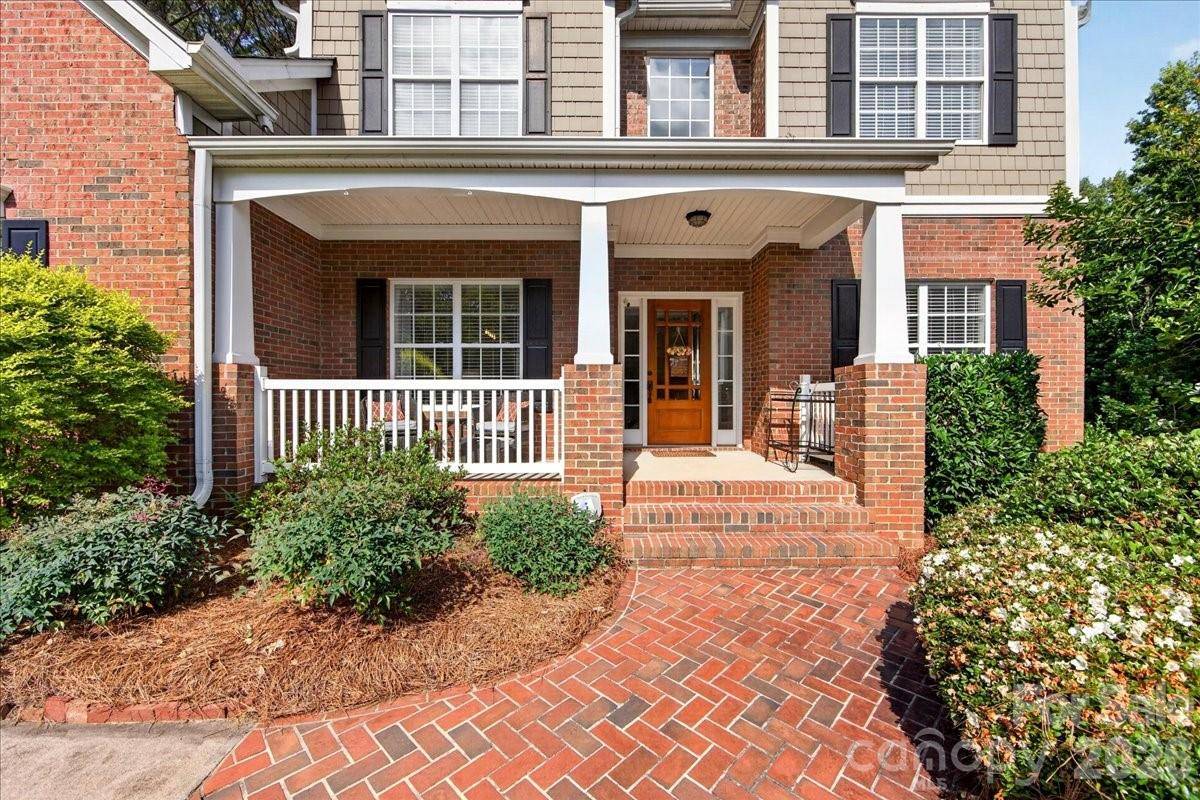 12023 Overlook Mountain DR, Charlotte, NC 28216