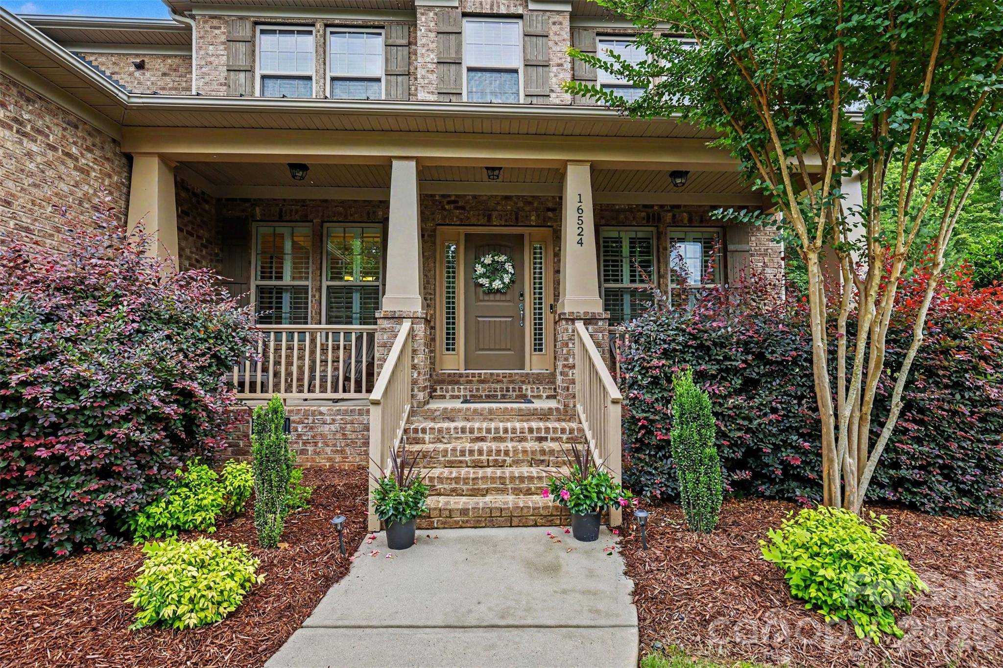 16524 Crosshaven DR, Charlotte, NC 28278