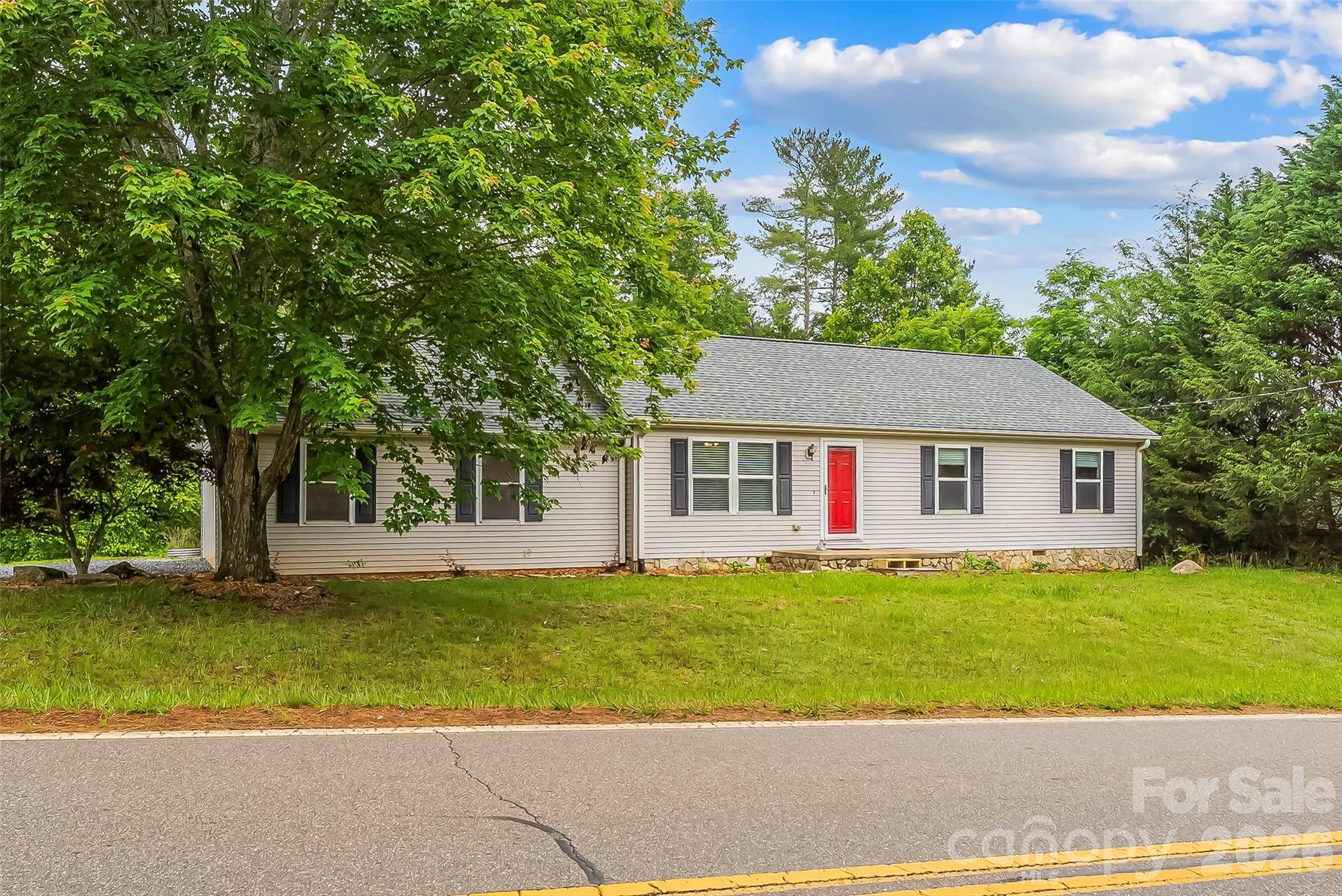 2610 Bear Creek RD, Marshall, NC 28753