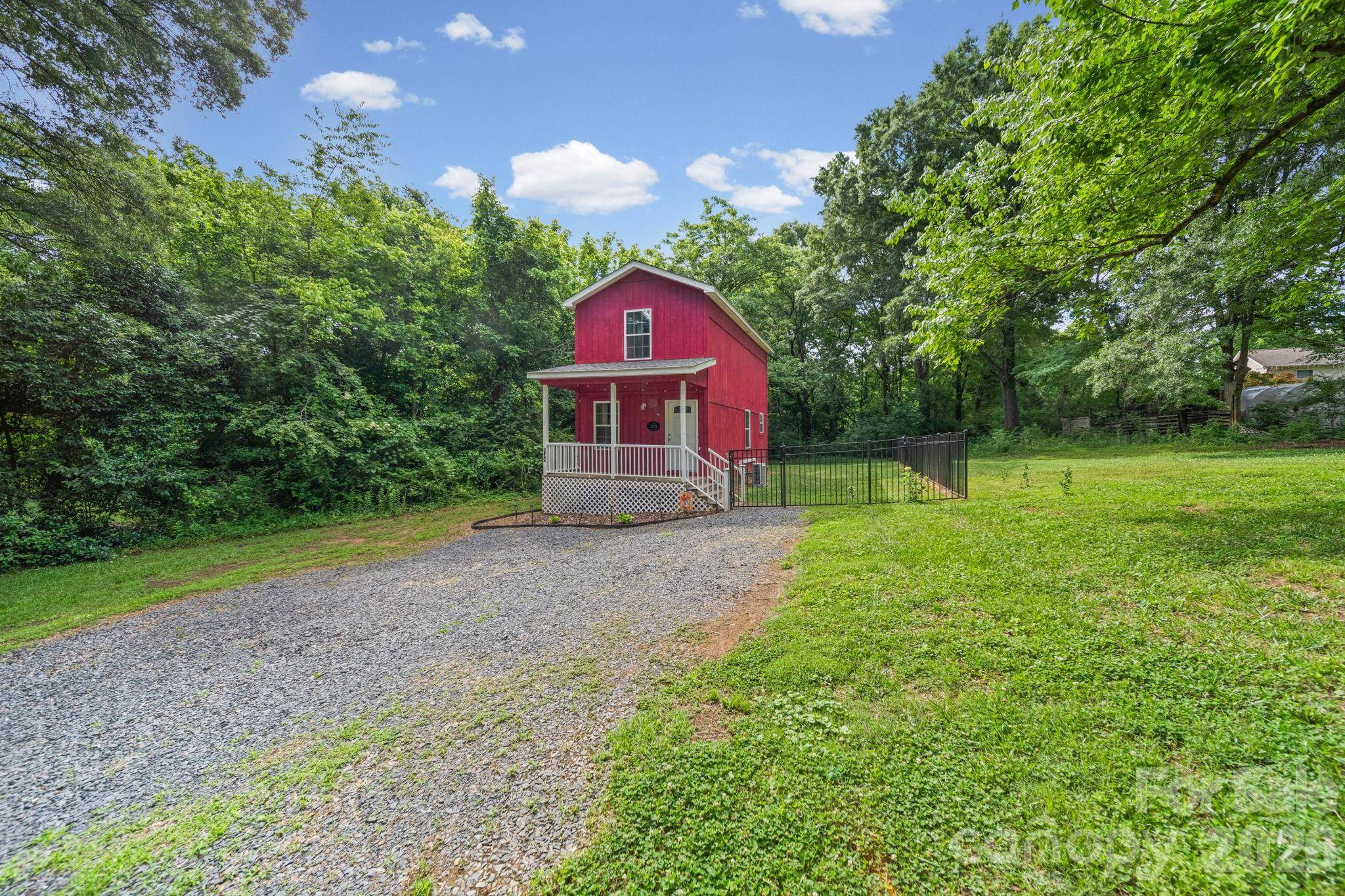 308 E 10th ST, Oakboro, NC 28129