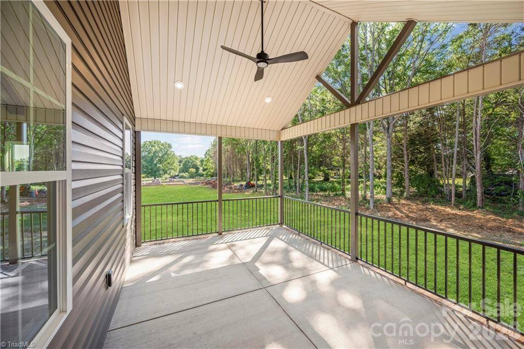 109 Frost RD, Advance, NC 27006