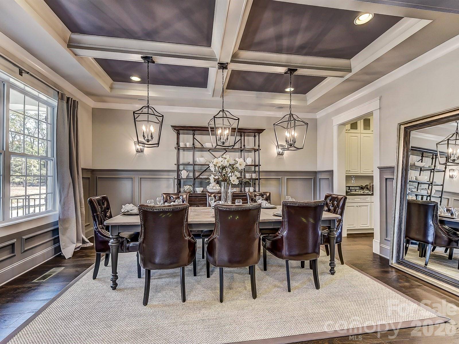 752 Lynderhill LN, Matthews, NC 28105
