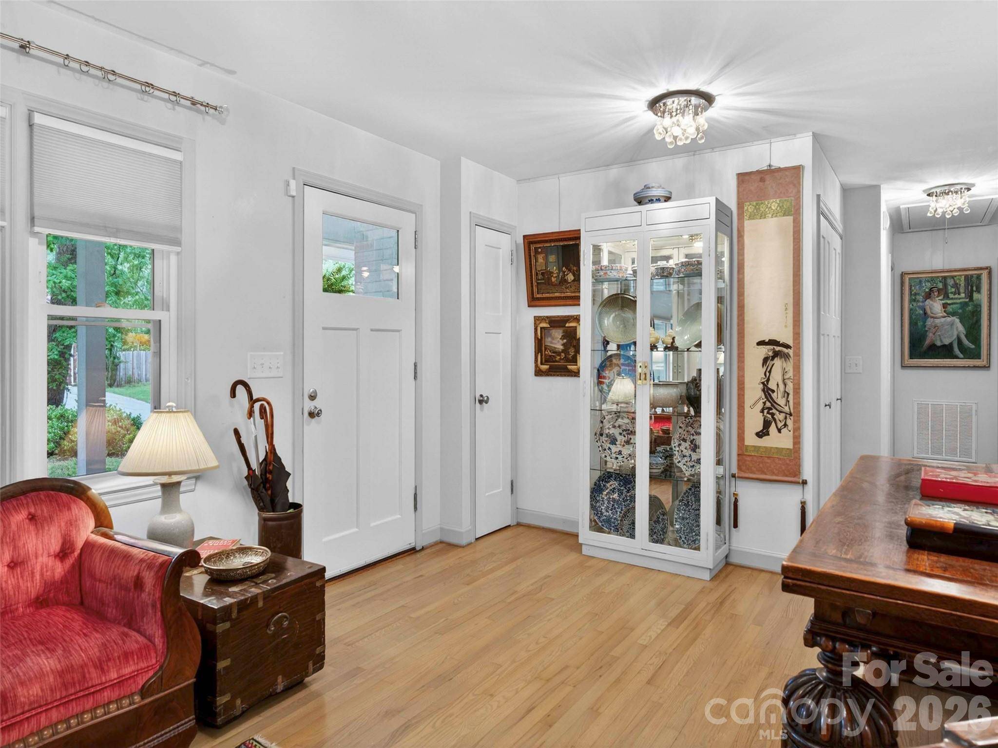 52 Melody LN, Saluda, NC 28773