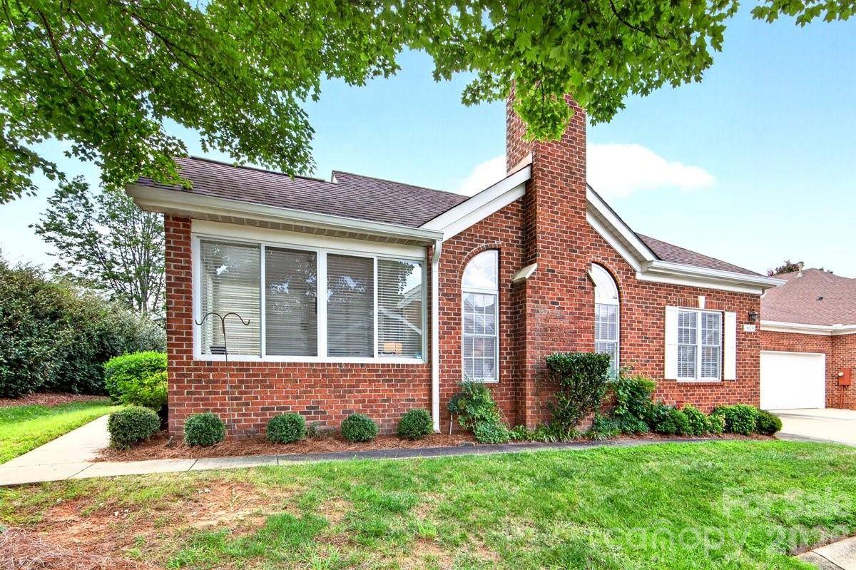 8629 Windsor Ridge DR, Charlotte, NC 28277