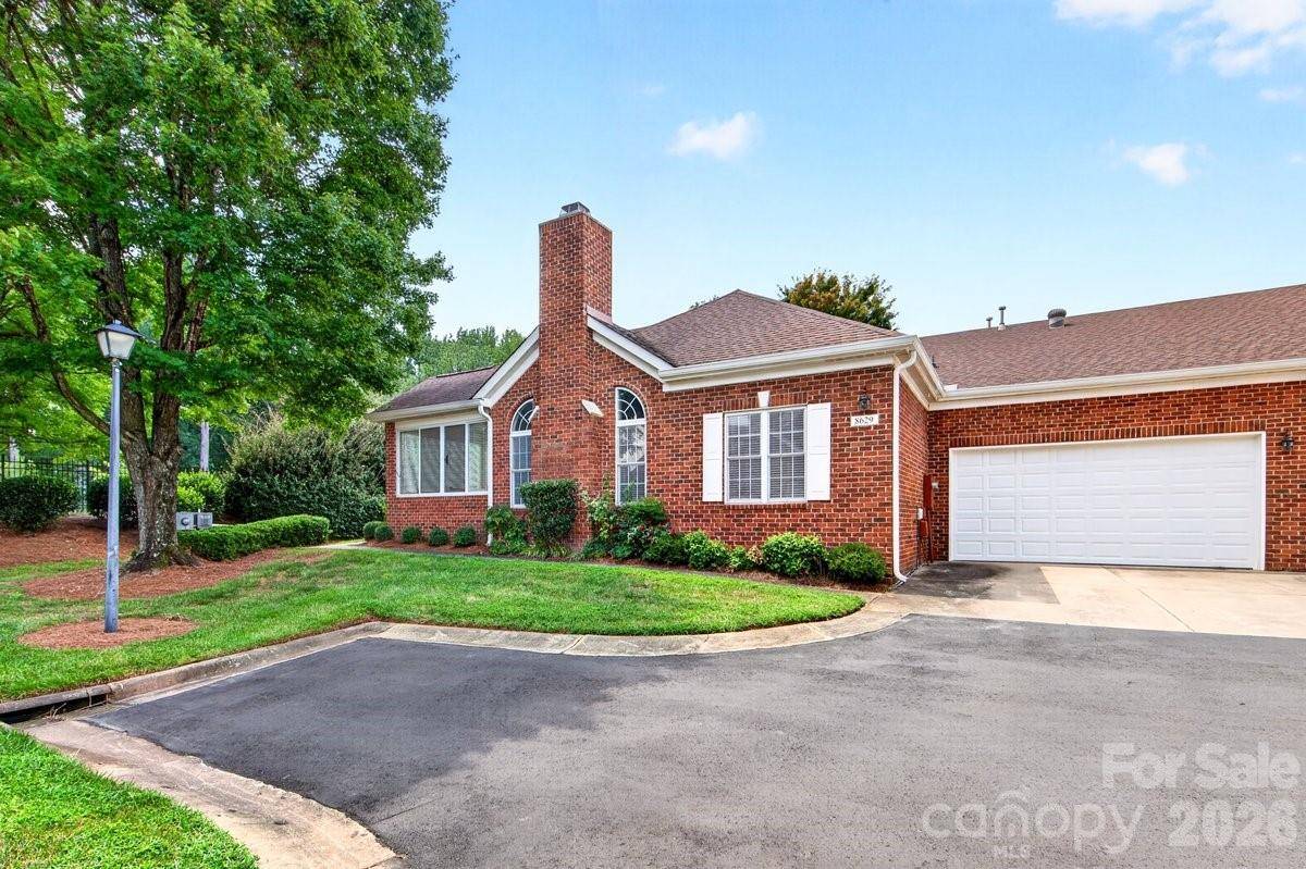 8629 Windsor Ridge DR, Charlotte, NC 28277
