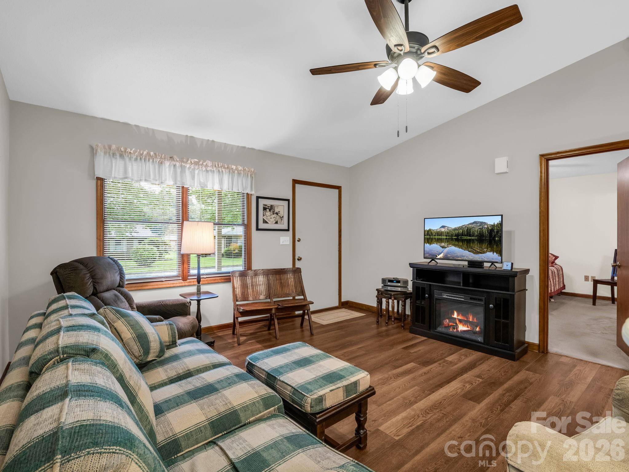 182 Resada DR, Brevard, NC 28712