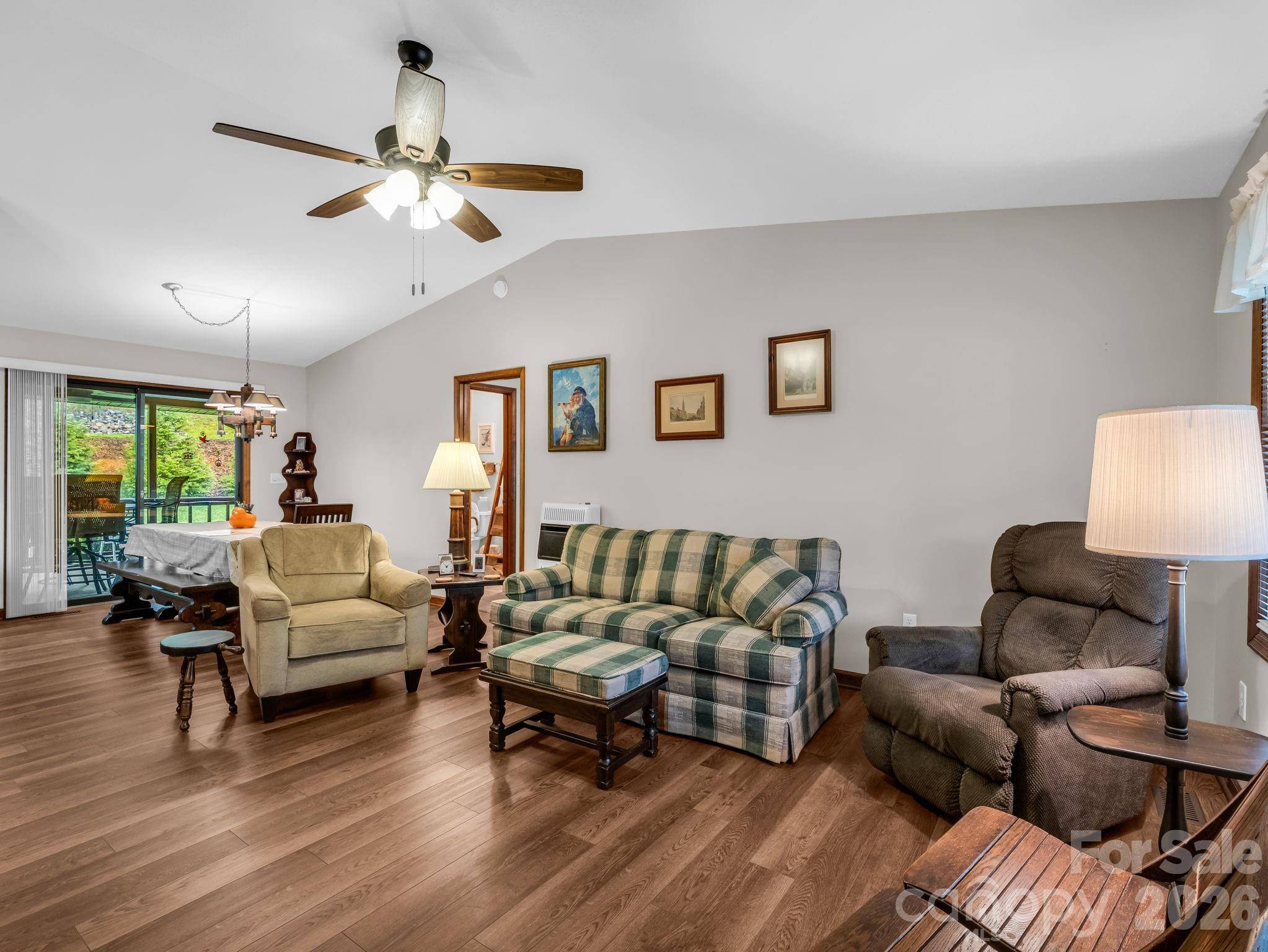 182 Resada DR, Brevard, NC 28712