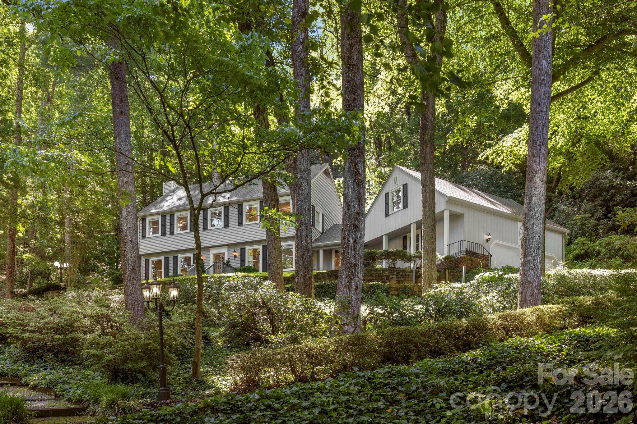 212 Estate DR, Hendersonville, NC 28739