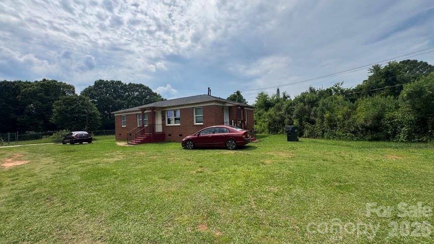 1661 &1665 Montana DR, Charlotte, NC 28216