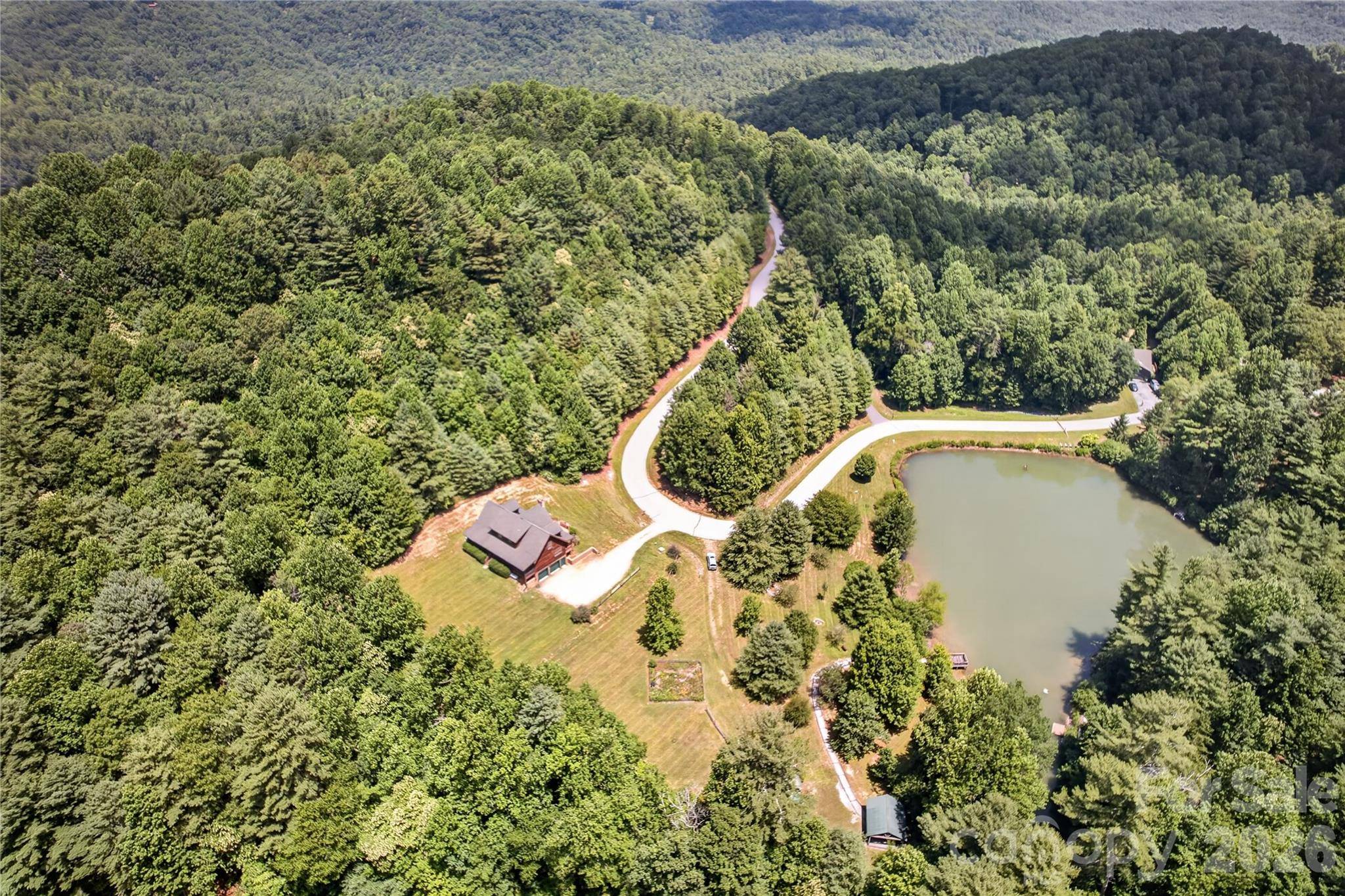 335 Whites Lake BLVD, Saluda, NC 28773