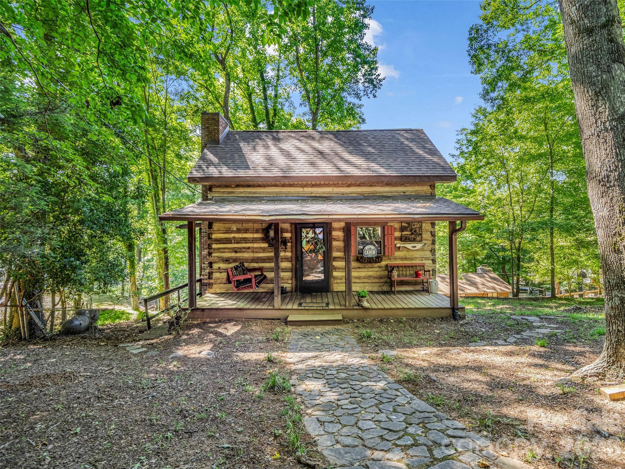 1208 Forest Lake Heights DR, Nebo, NC 28761
