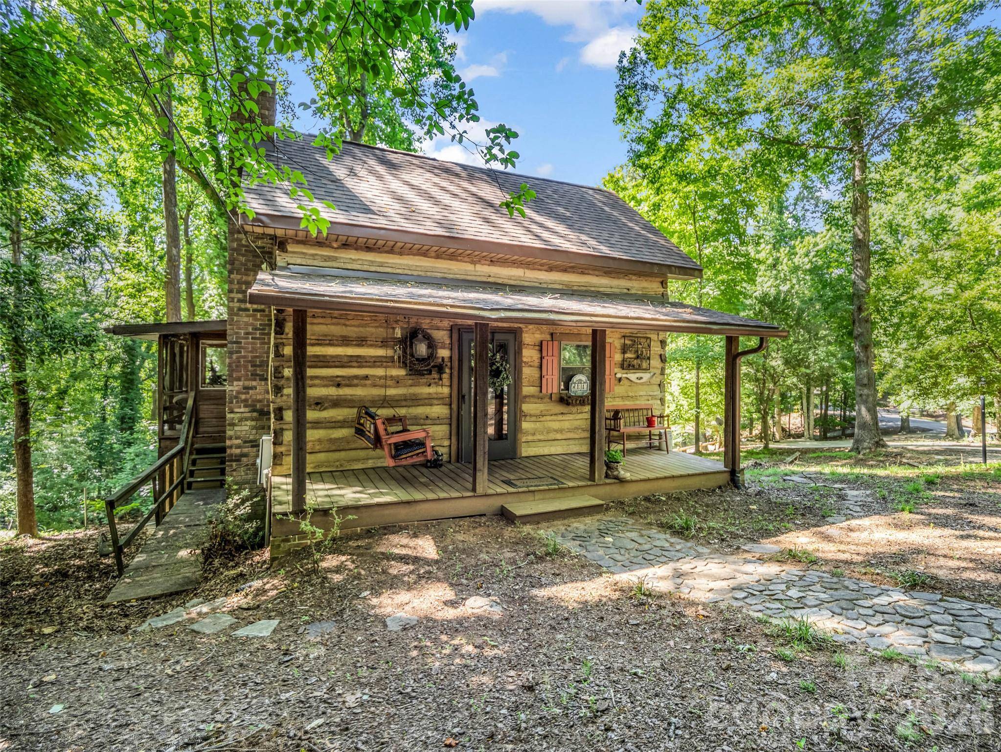 1208 Forest Lake Heights DR, Nebo, NC 28761