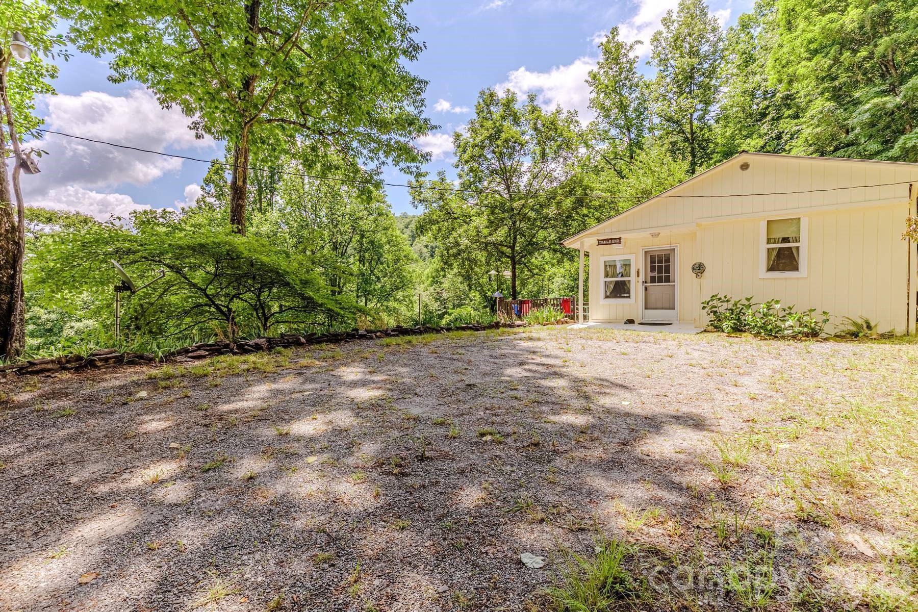 1680 Williamson RD, Whittier, NC 28789