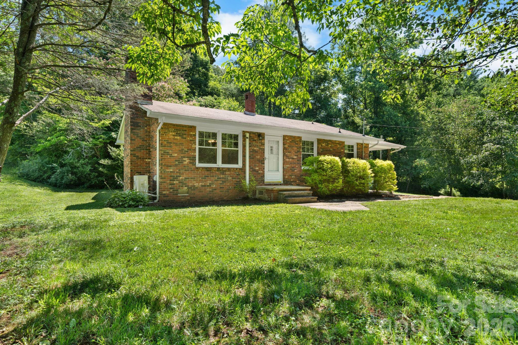 333 Chapel Hill Church LOOP, Marion, NC 28752