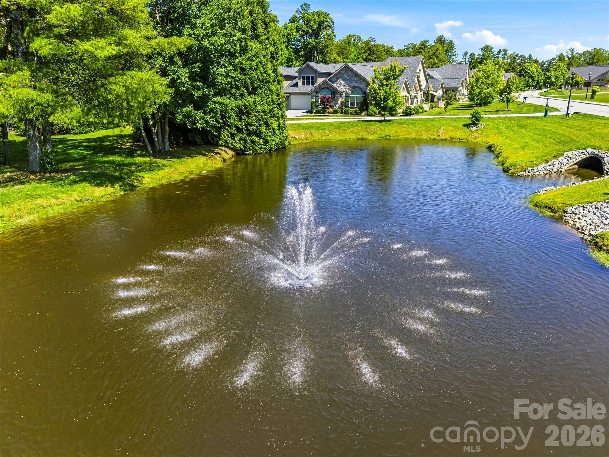 426 Summerfield PL, Flat Rock, NC 28731