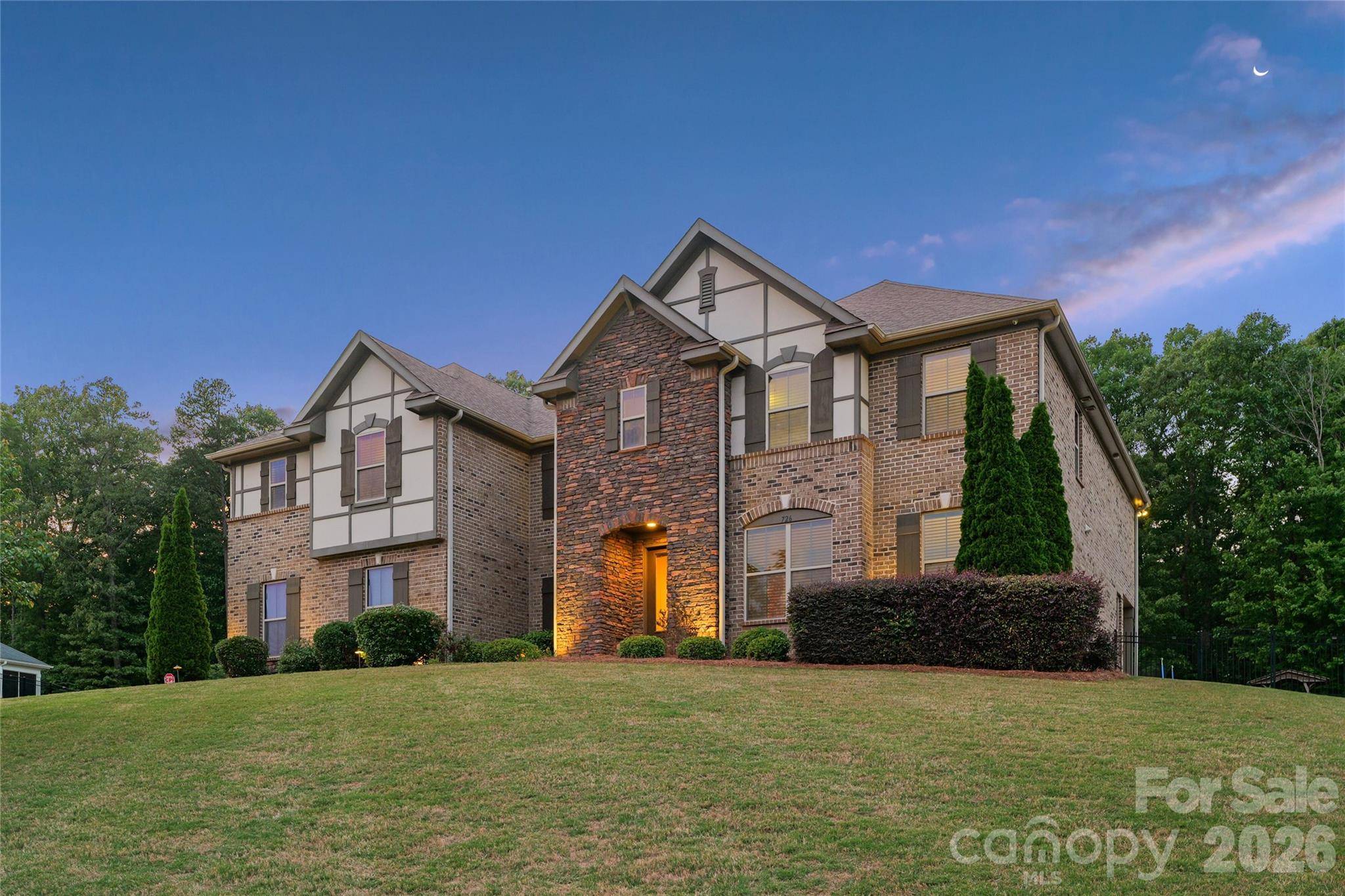 726 Lingfield LN, Waxhaw, NC 28173