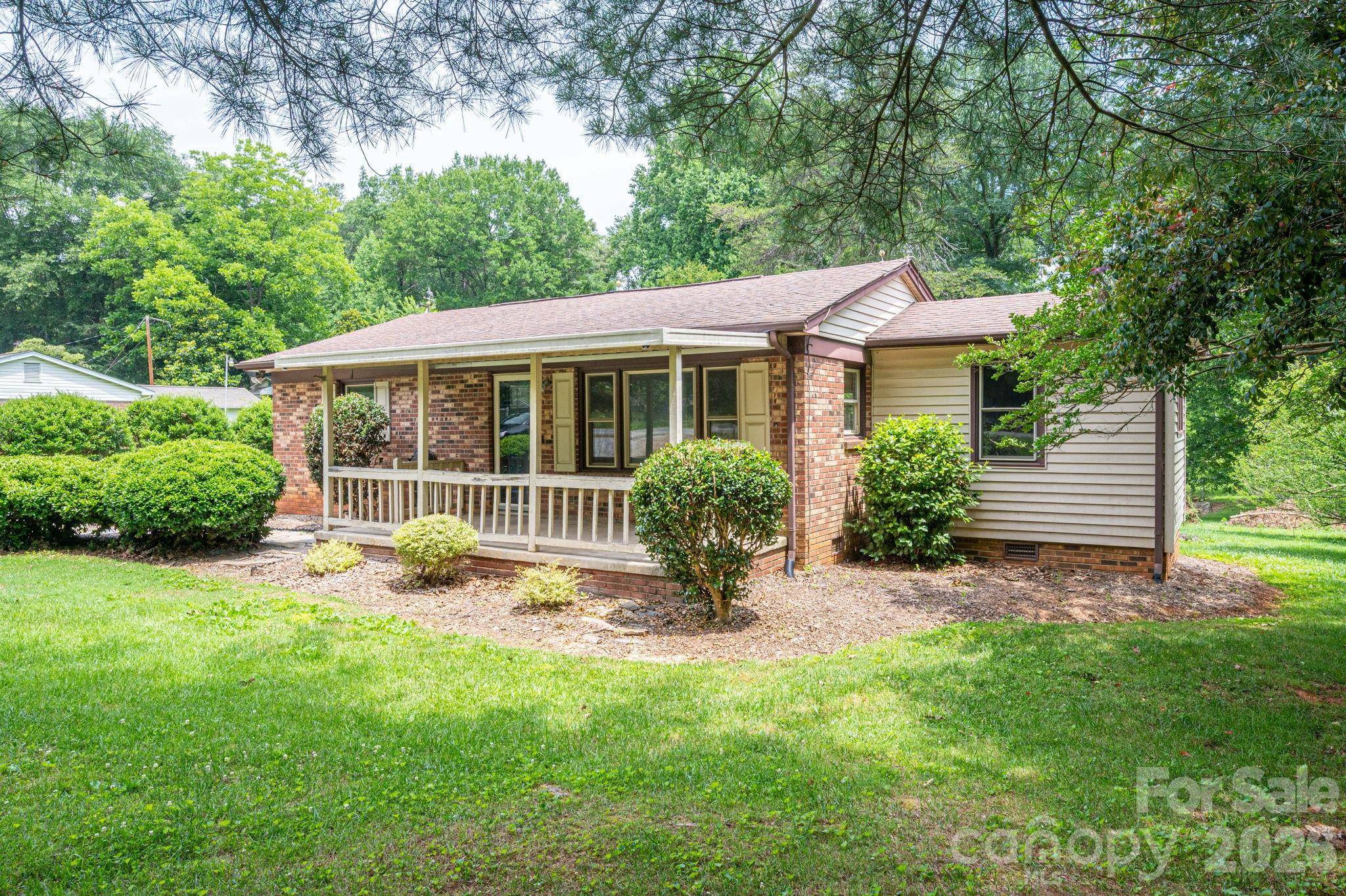626 Dallas Spencer Mtn RD, Dallas, NC 28034