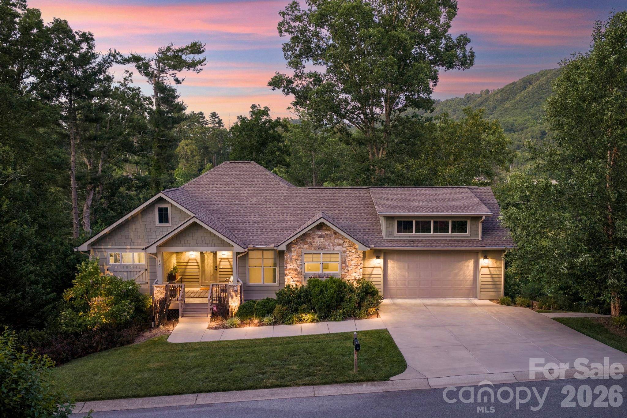 121 Still Water LN, Fletcher, NC 28732