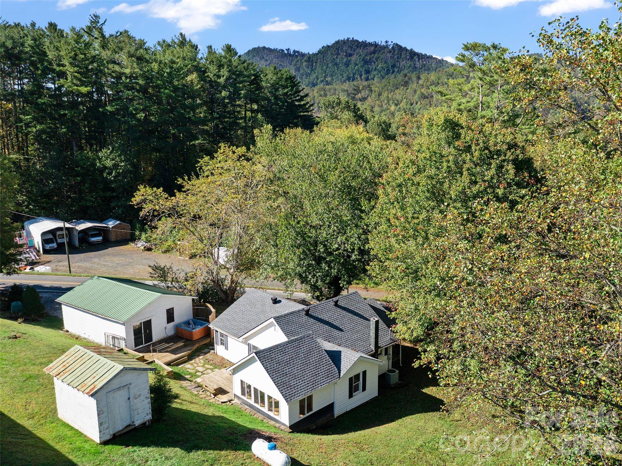 370 Bear Creek Church RD, Bakersville, NC 28705
