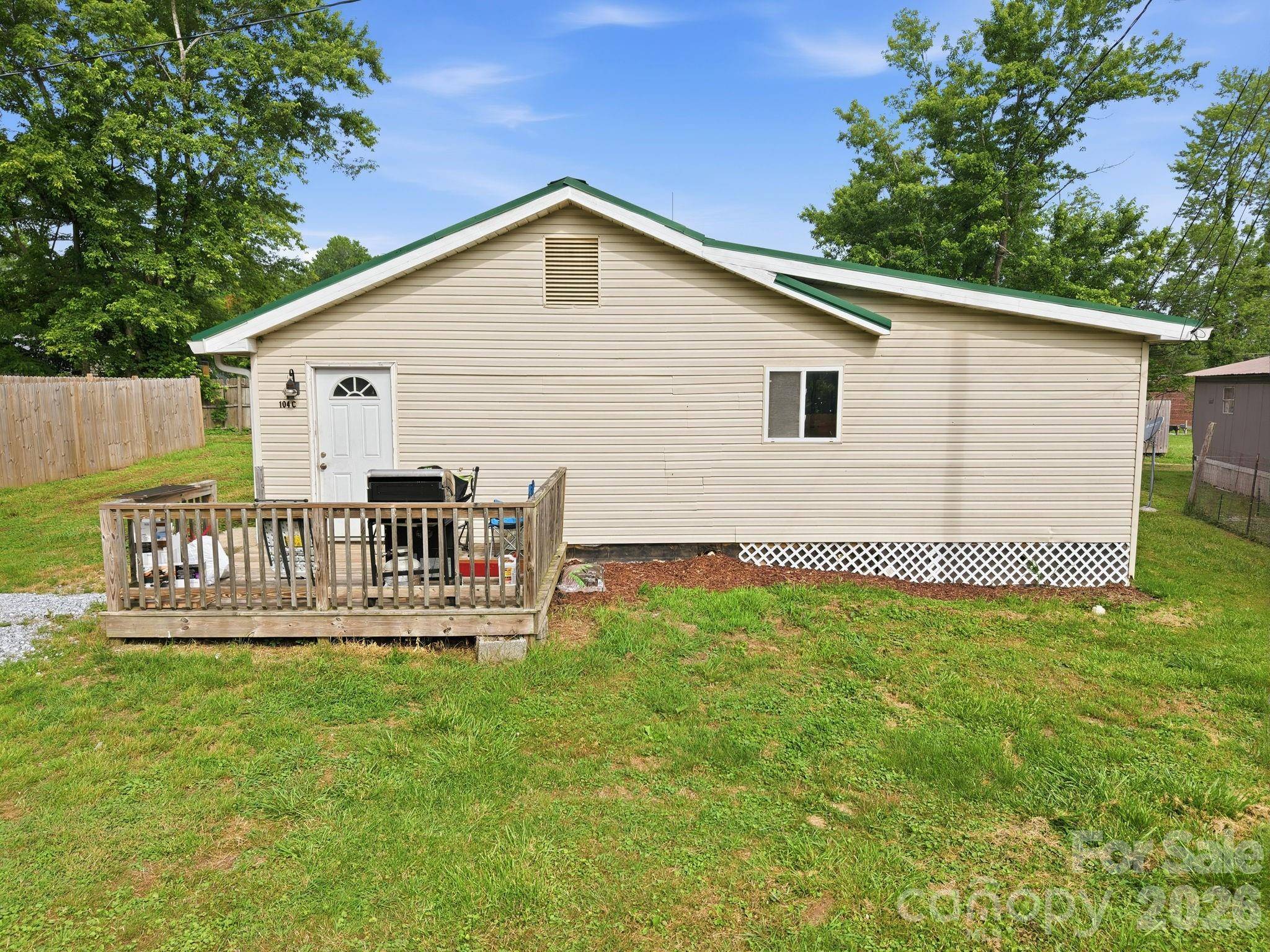 104 Jody ST, East Flat Rock, NC 28726