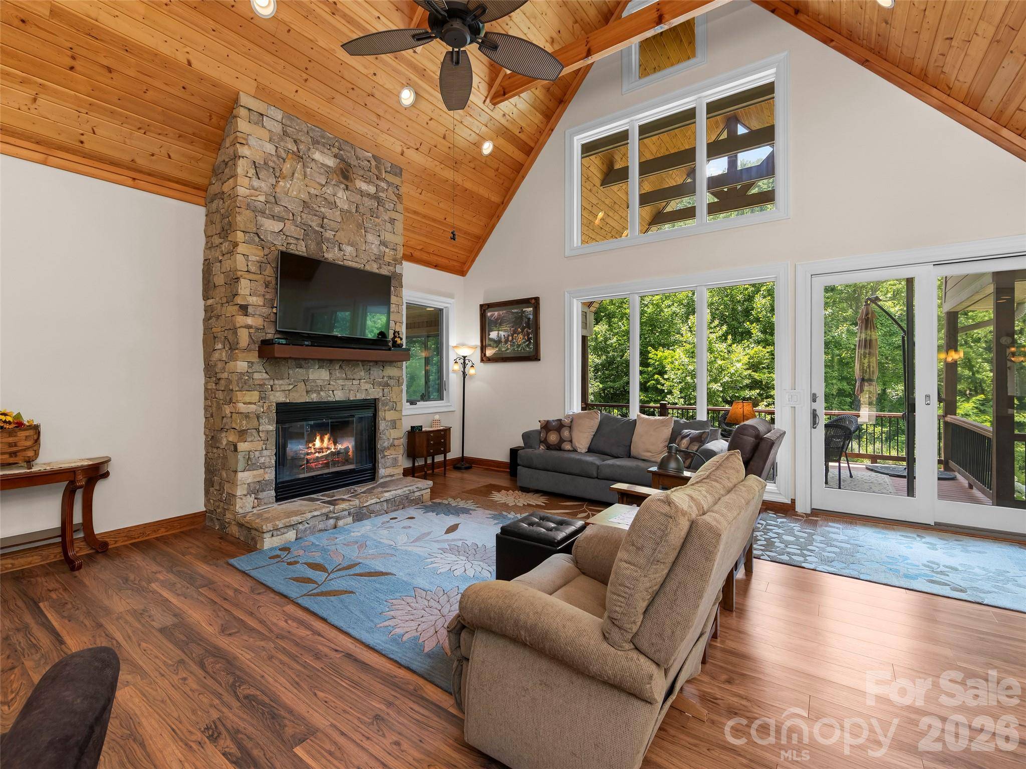 40 Shining Rock DR, Canton, NC 28716