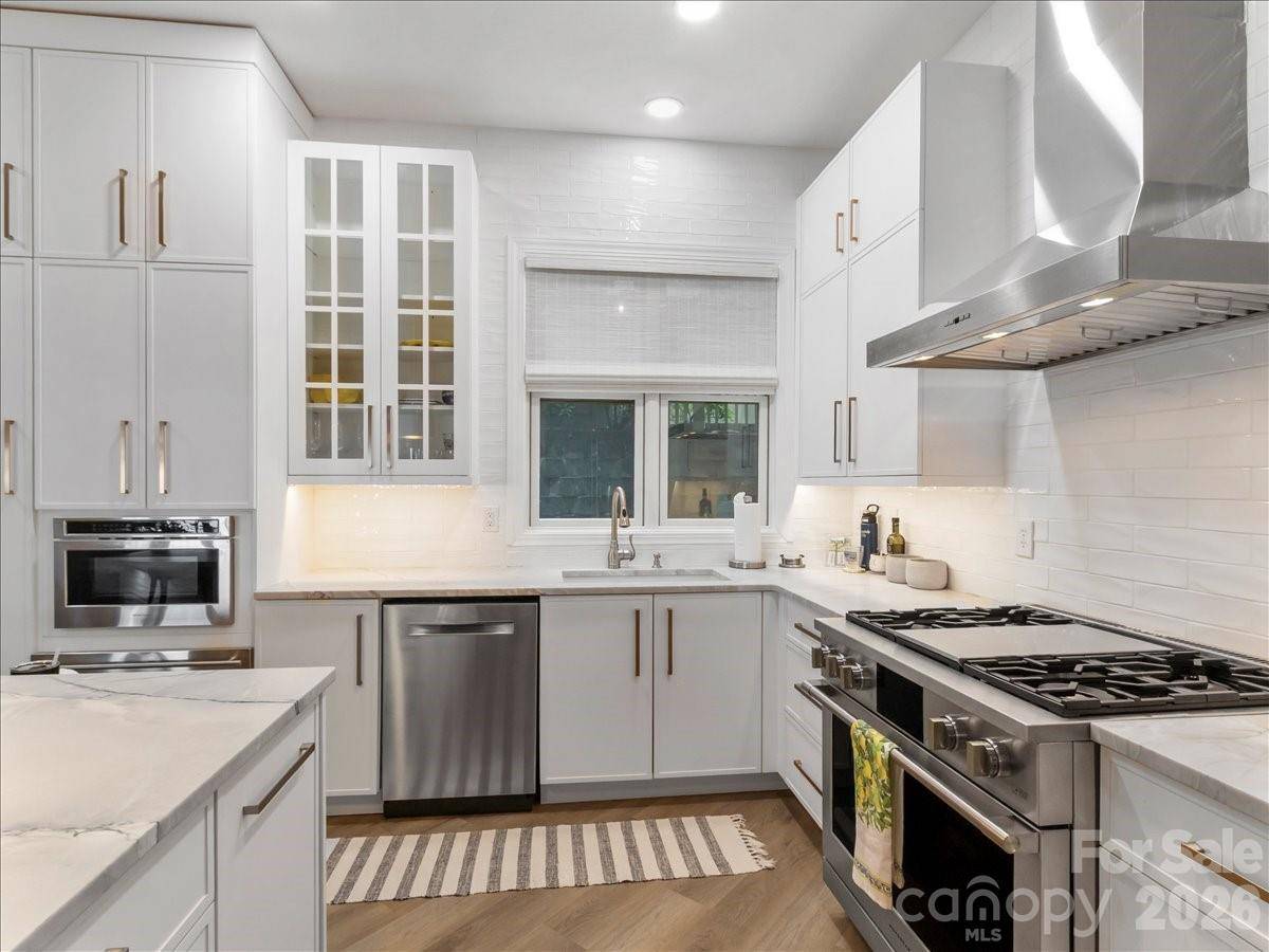 530 Andrew Banks RD #B4, Burnsville, NC 28714