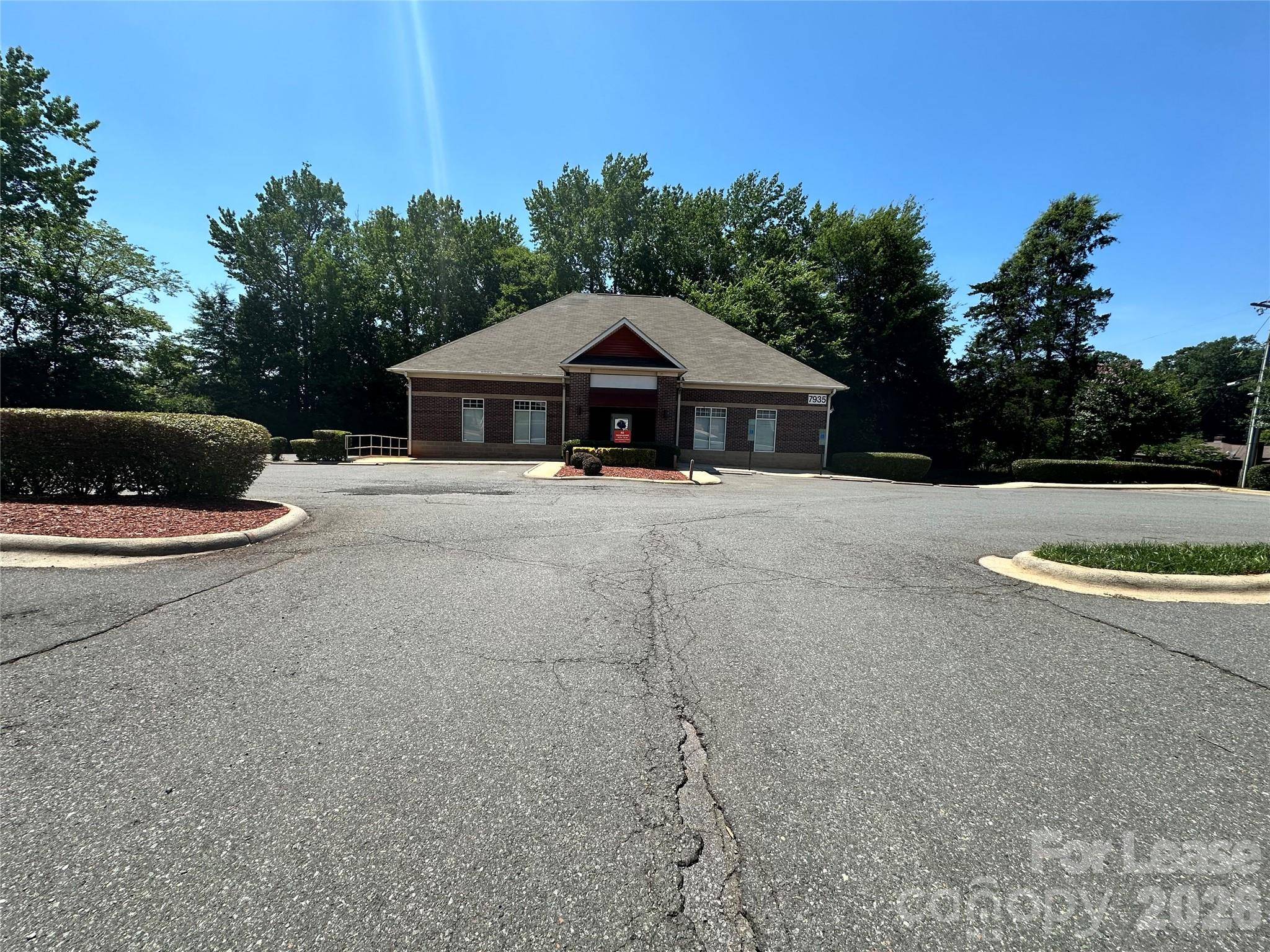 7935 N Tryon ST, Charlotte, NC 28262