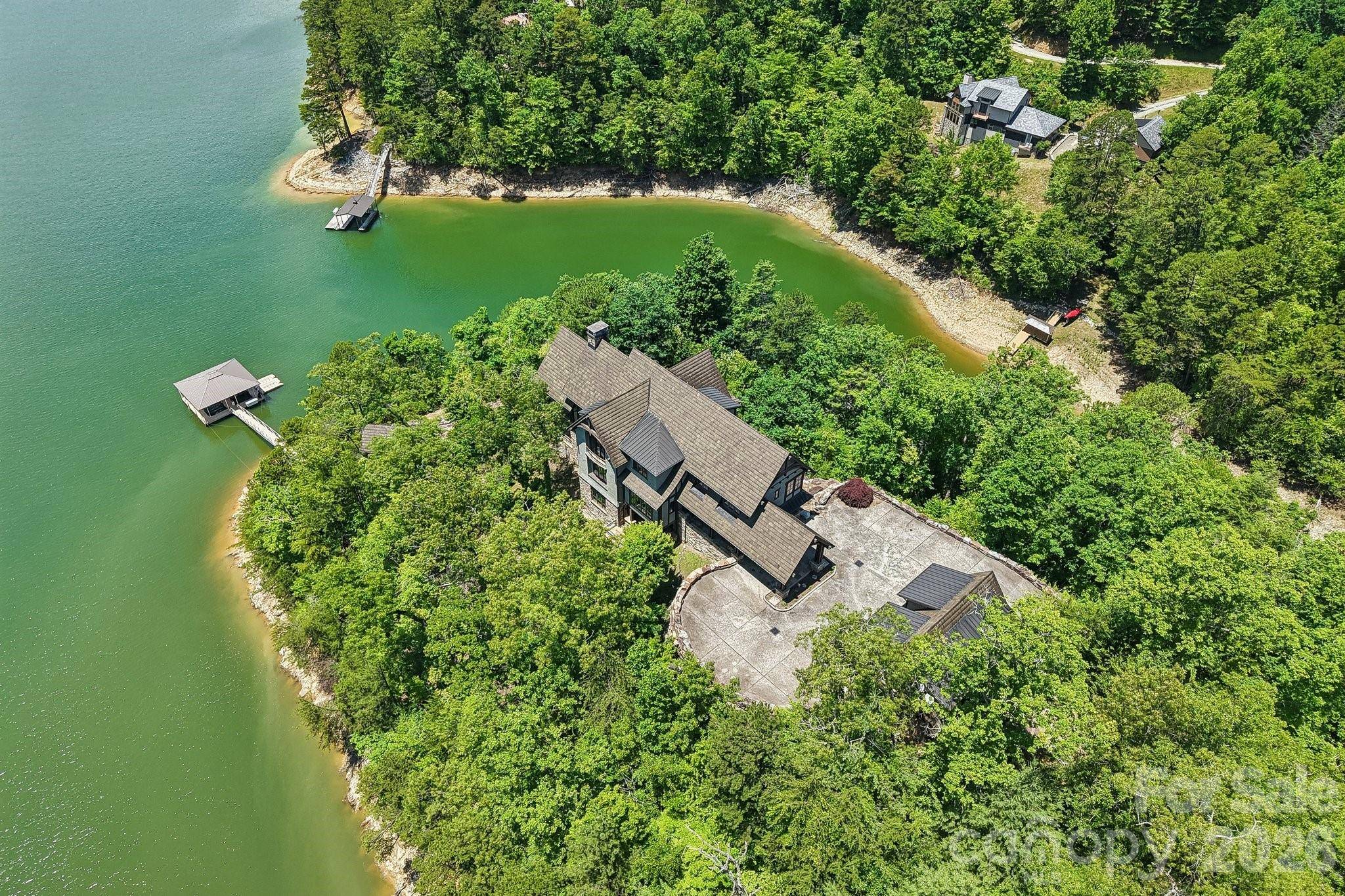 410 Lakewood DR, Bryson City, NC 28713