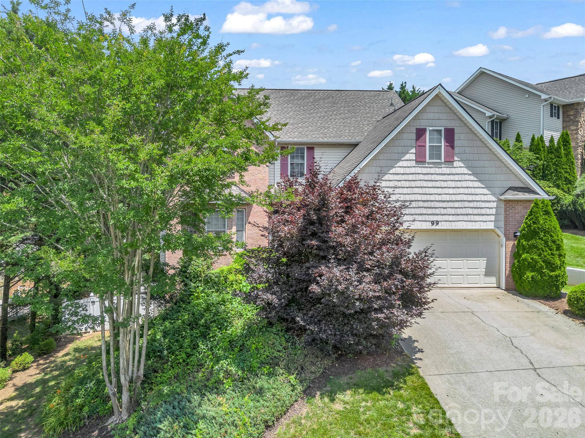 99 Driftstone CIR, Arden, NC 28704