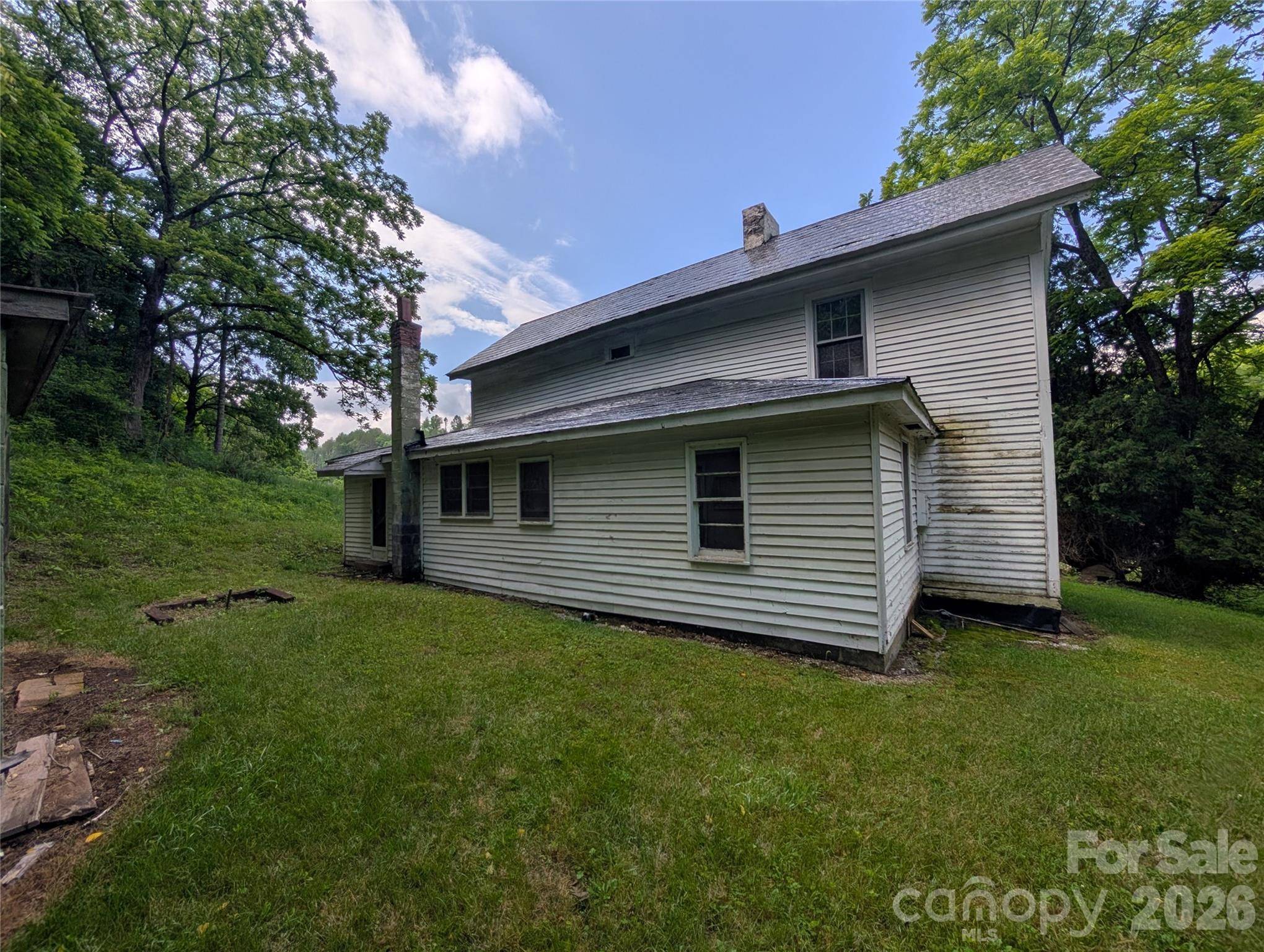 1327 NC 80 HWY, Bakersville, NC 28705