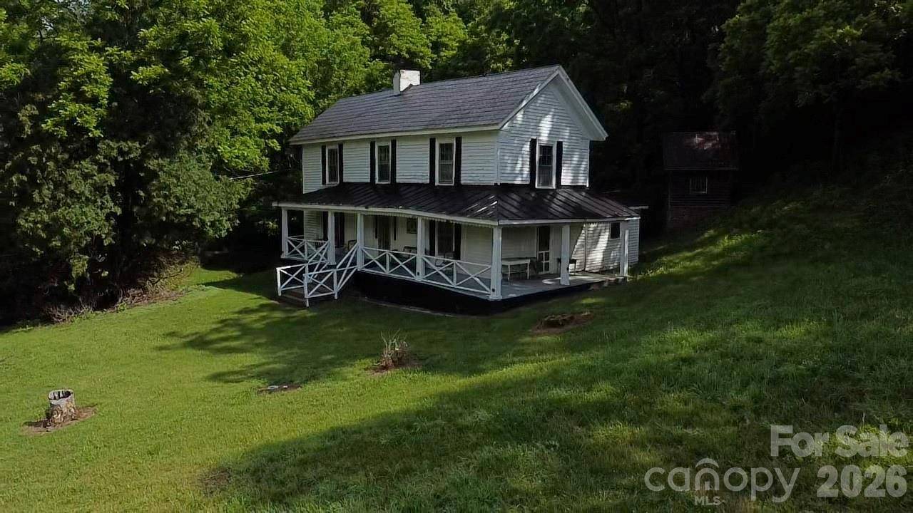 1327 NC 80 HWY, Bakersville, NC 28705