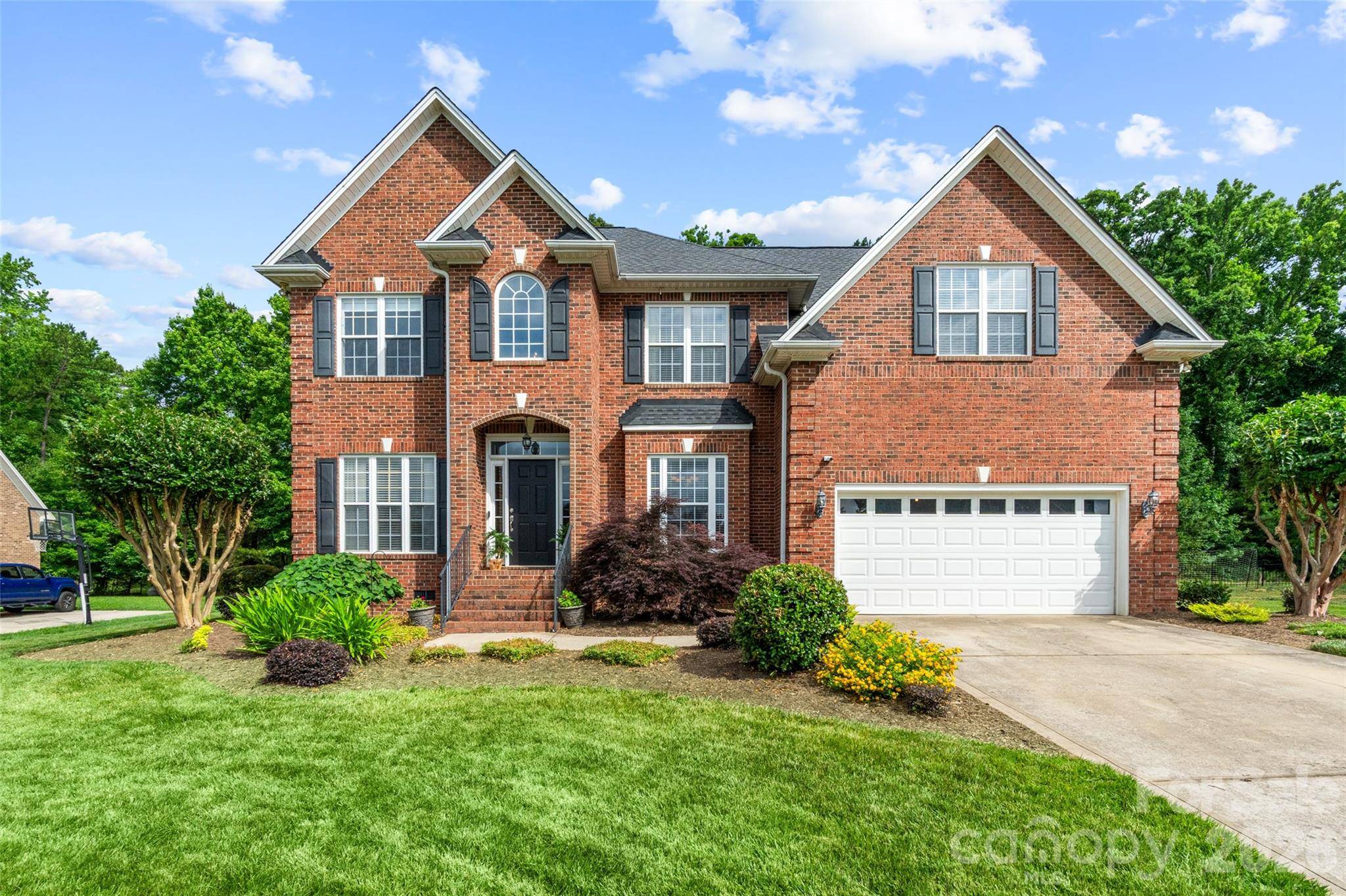 5649 Old Town LN, Gastonia, NC 28056