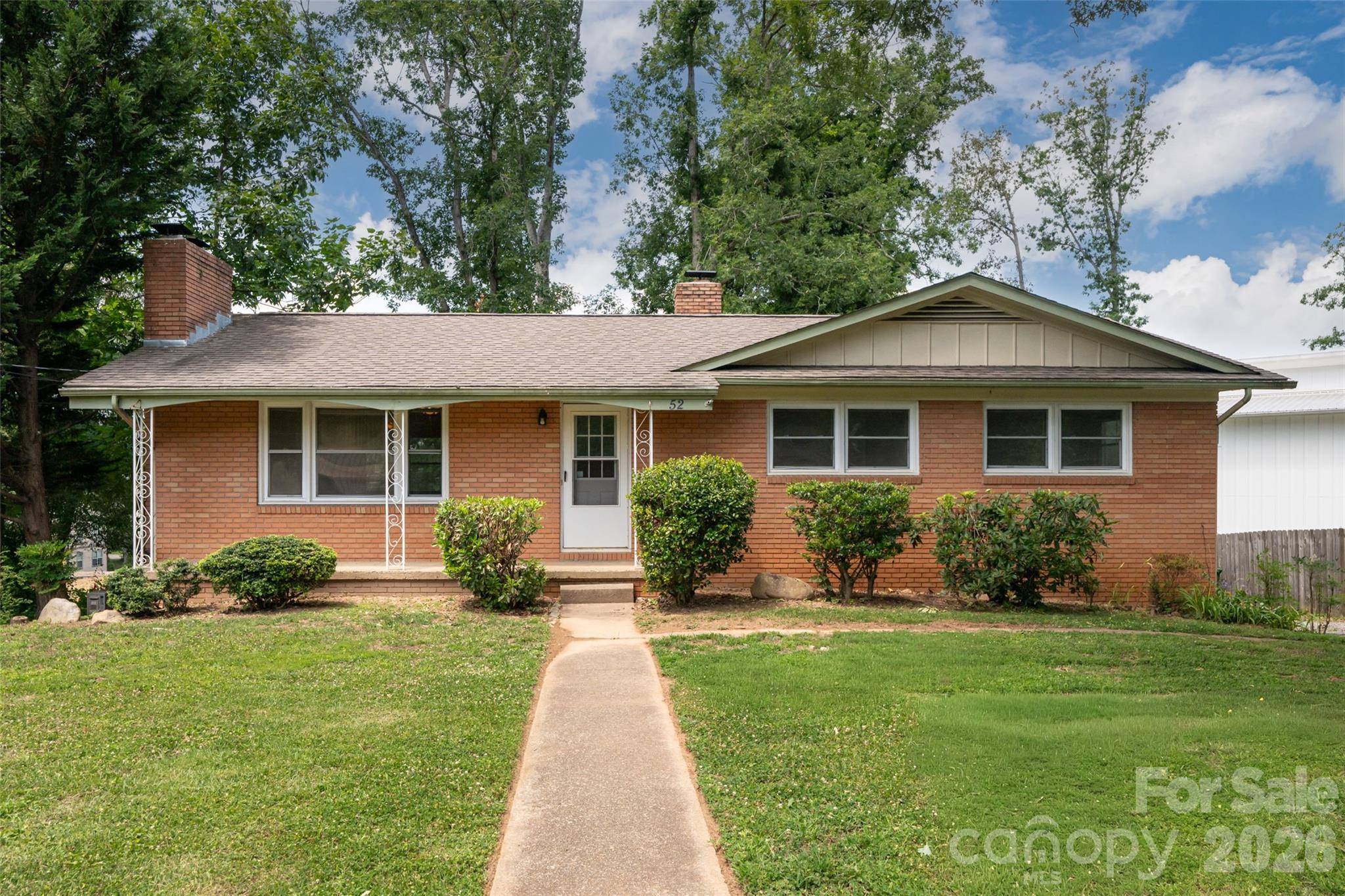 52 Blake DR, Arden, NC 28704
