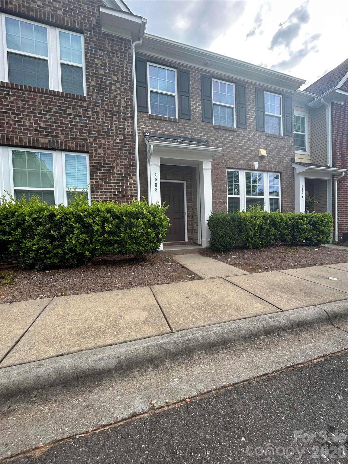 8988 Lanark LN, Fort Mill, SC 29707