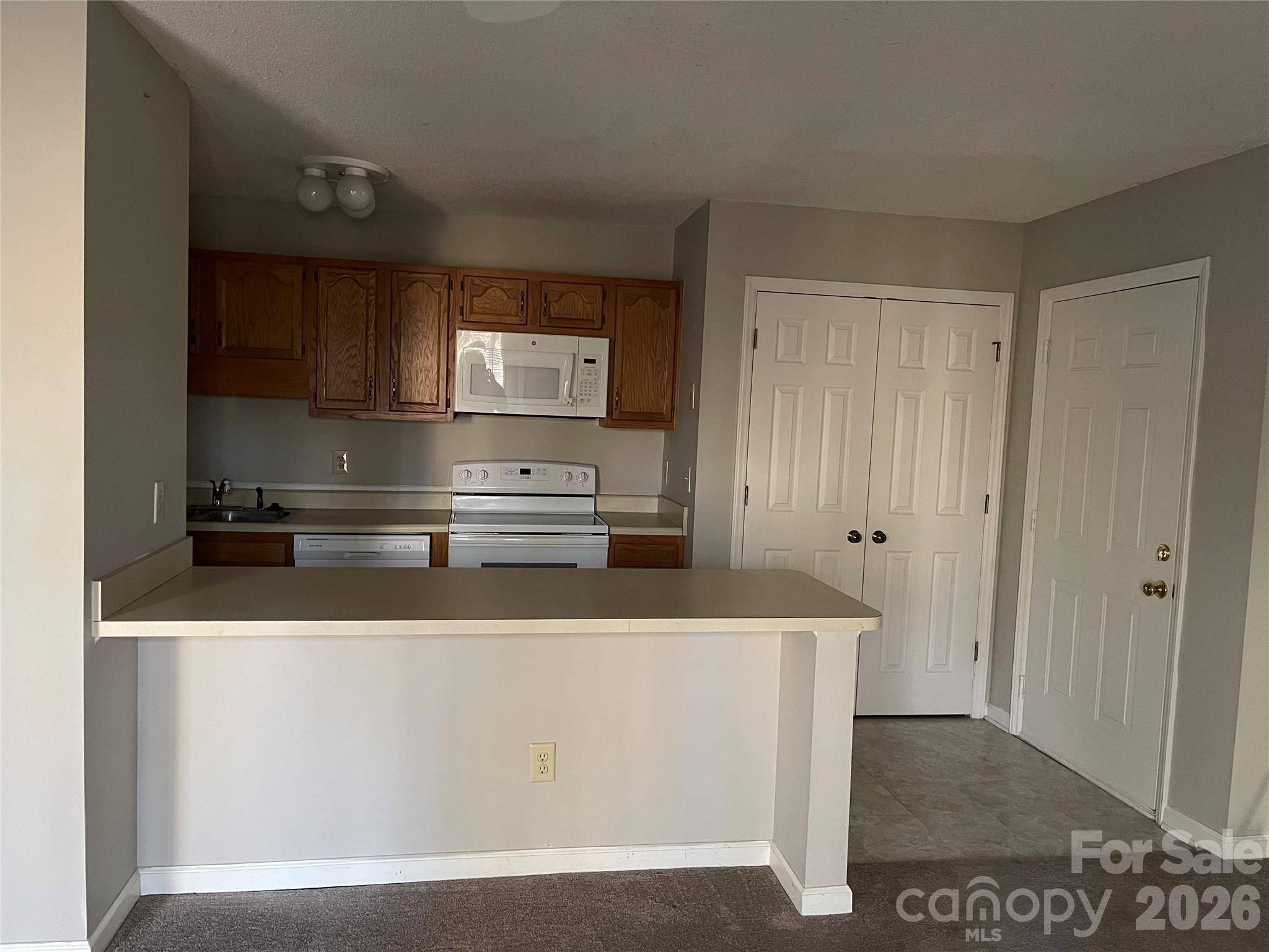 5932 W Friendly AVE, Greensboro, NC 27410