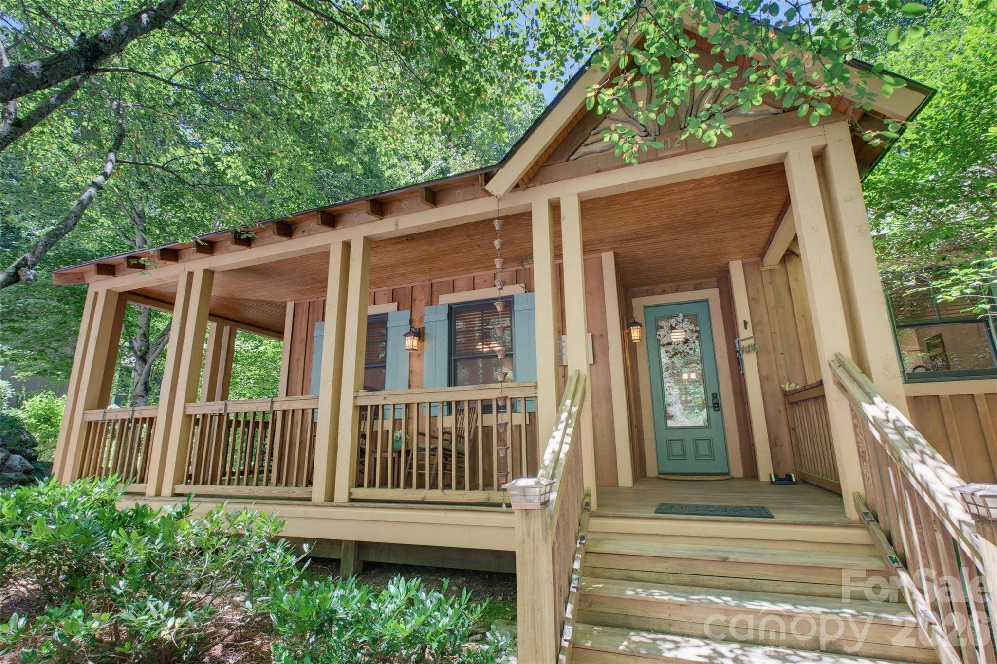 112 Boulder Creek LN, Tuckasegee, NC 28783