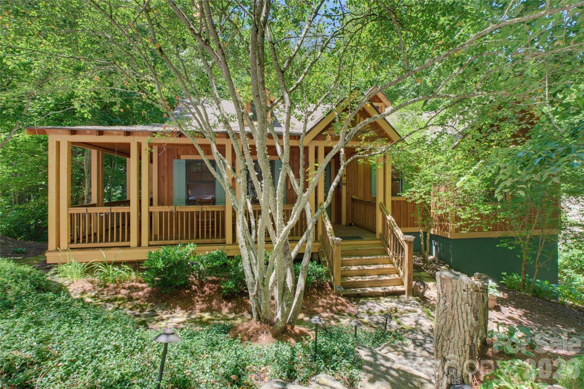 112 Boulder Creek LN, Tuckasegee, NC 28783