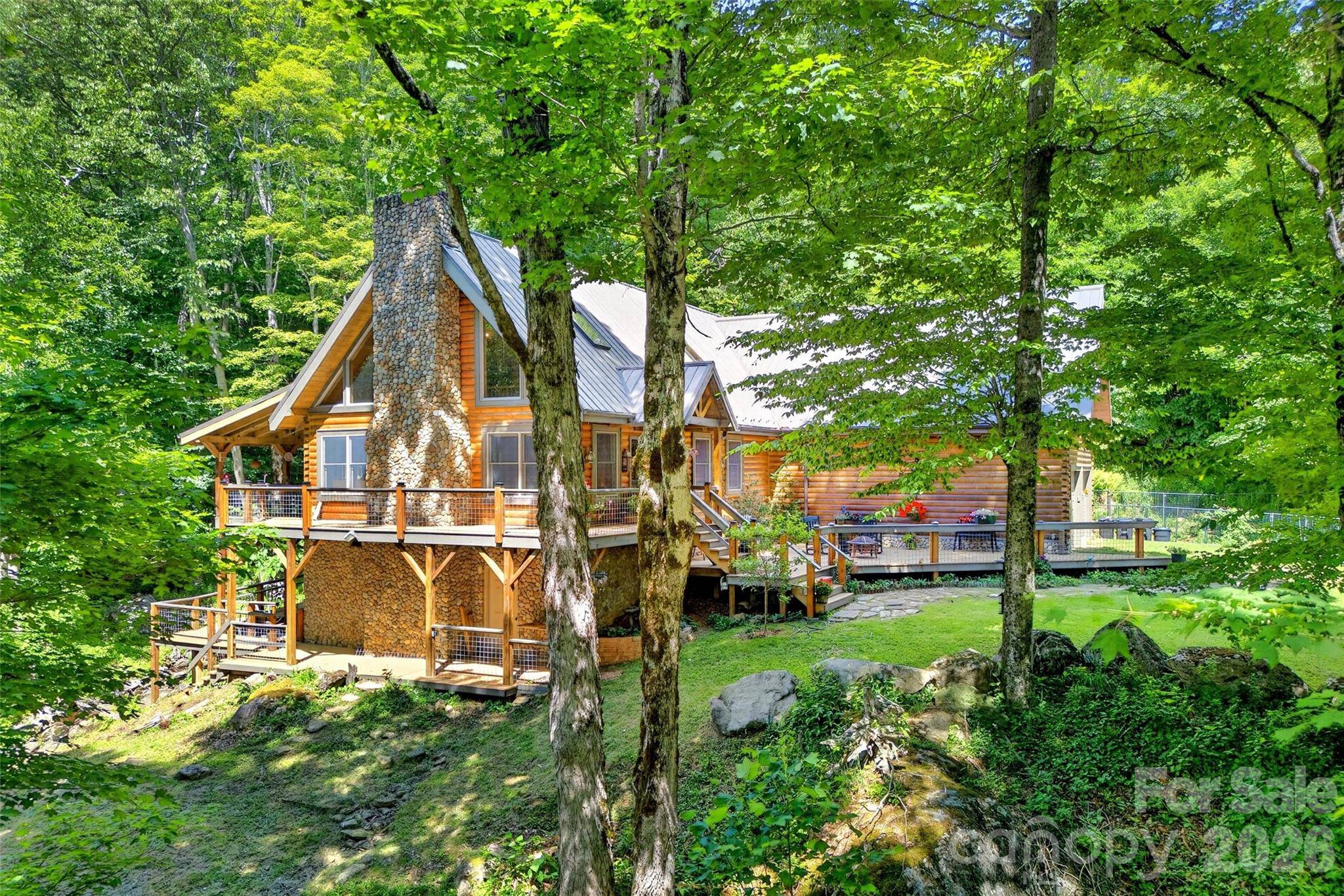 87 Ali AVE, Bakersville, NC 28705