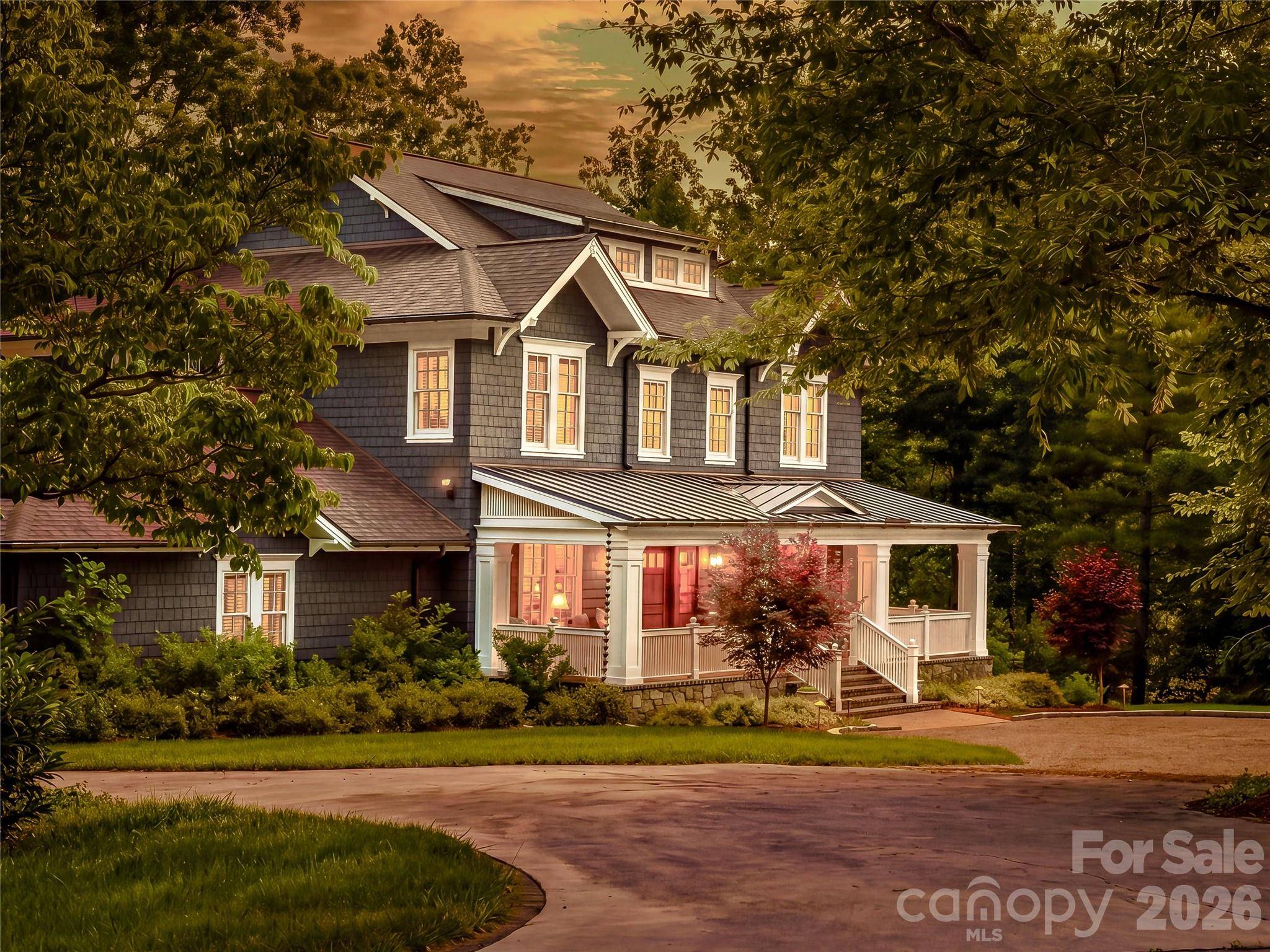 1 Cedar Chine DR, Asheville, NC 28803