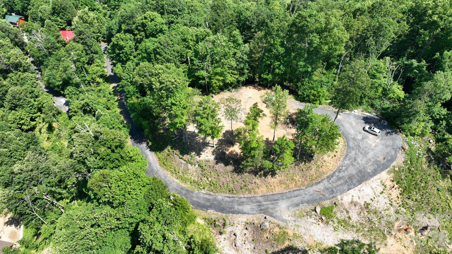 Lot 6 Pinnacle VW, Elk Park, NC 28622