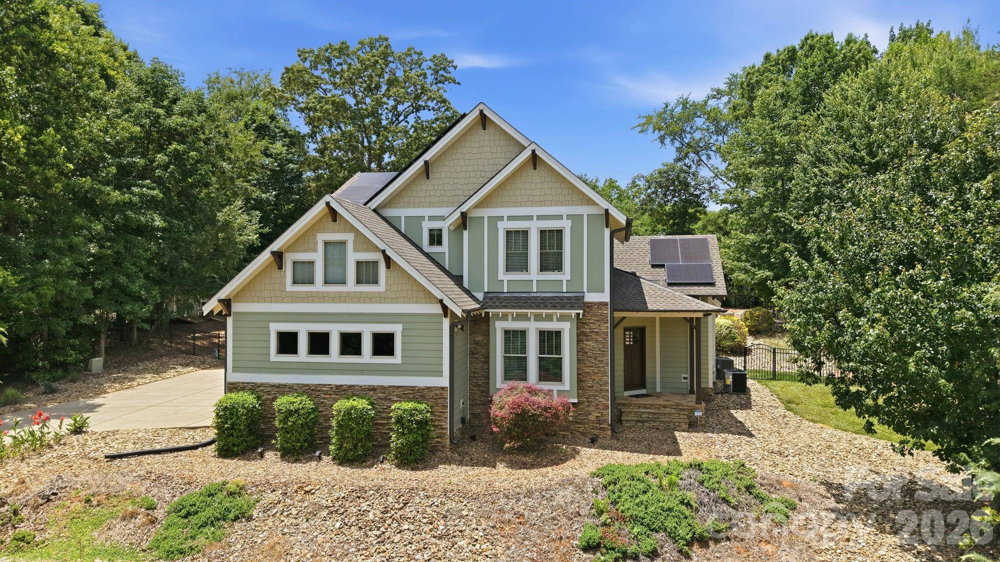 1104 Sawtooth Oak LN, Belmont, NC 28012