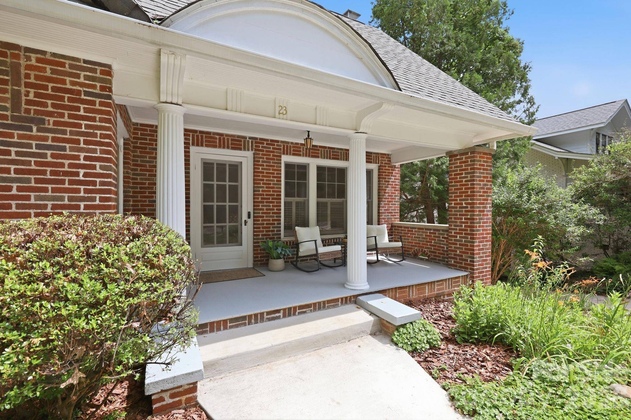 23 Warwick PL, Asheville, NC 28804