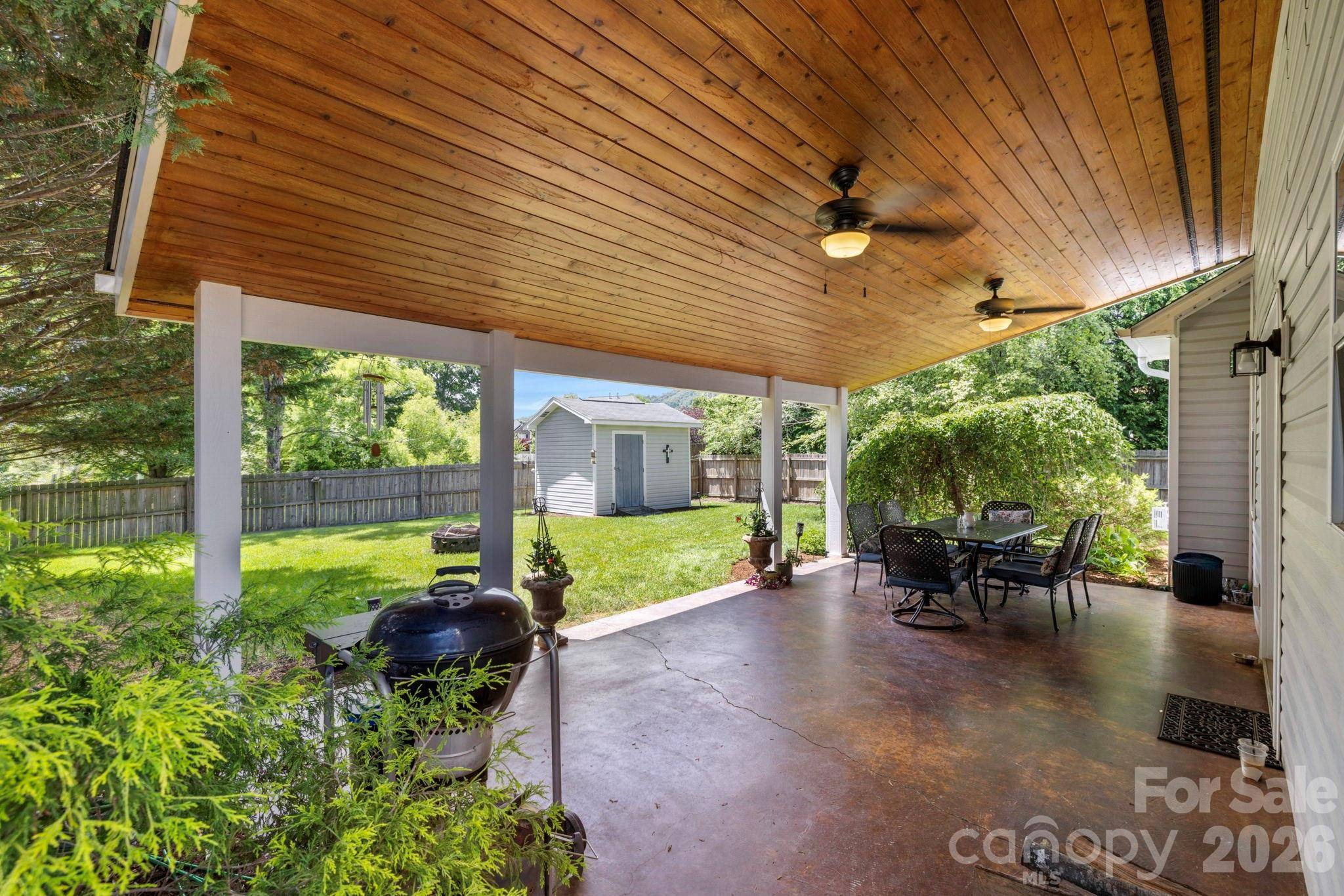 266 Wildbriar RD, Fletcher, NC 28732