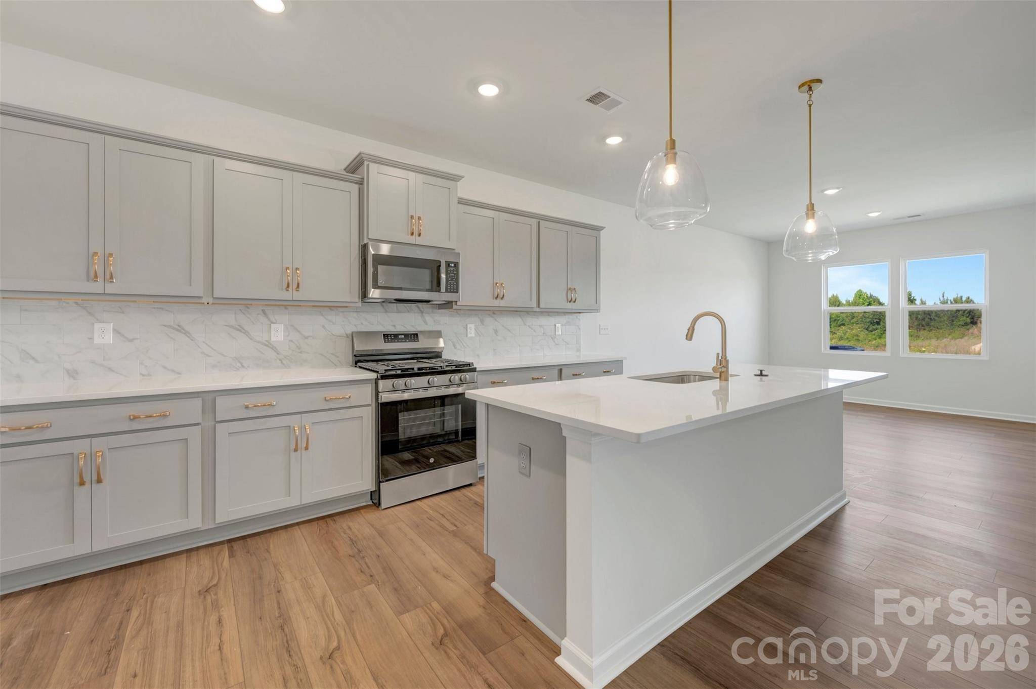 2173 Clifton RD, Sherrills Ford, NC 28673