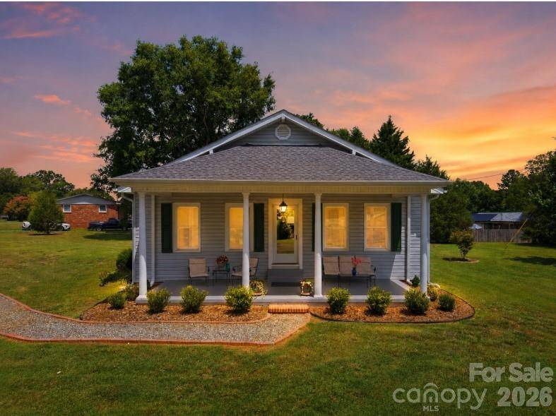 144 E Park RD, Ellenboro, NC 28040