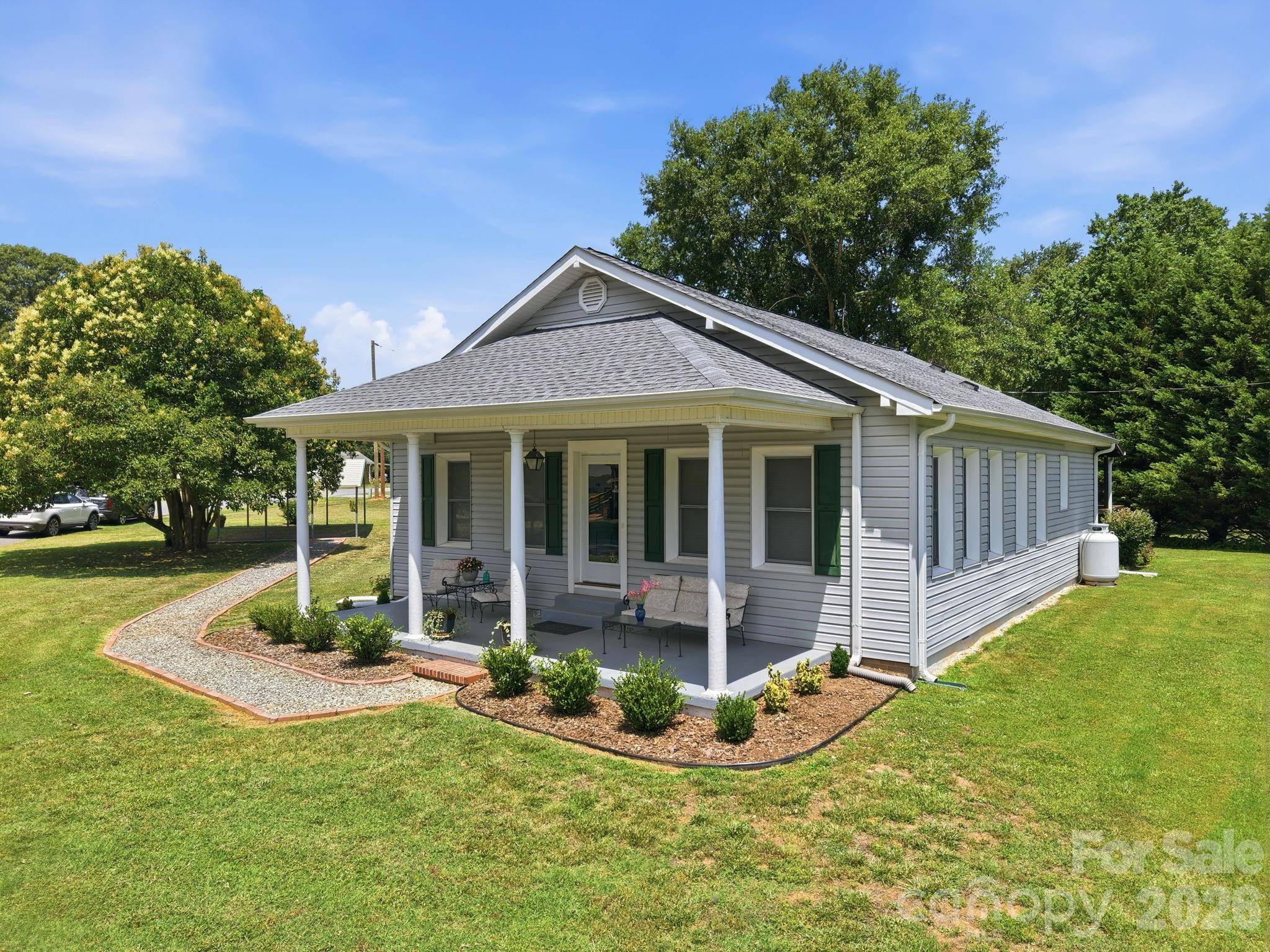144 E Park RD, Ellenboro, NC 28040