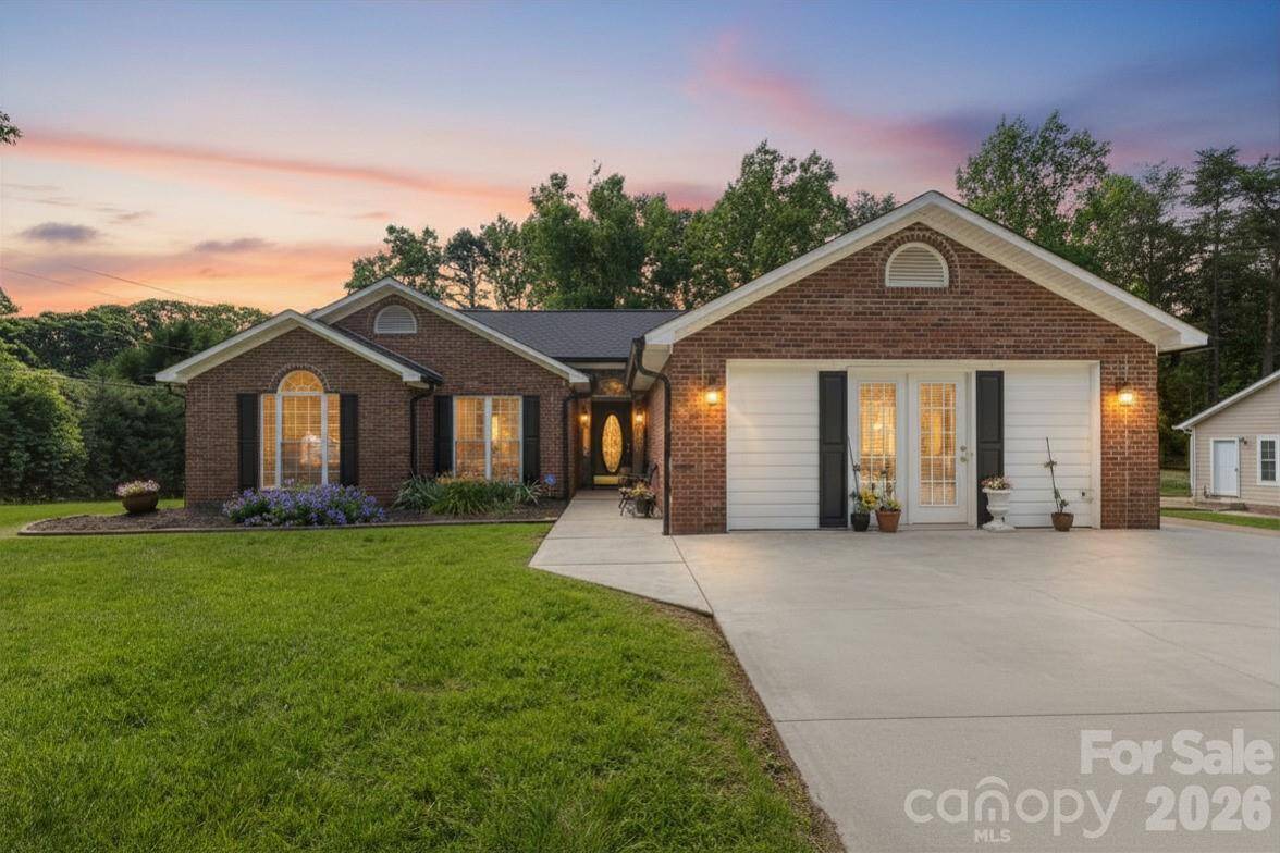 7760 Wallace LN, Denver, NC 28037