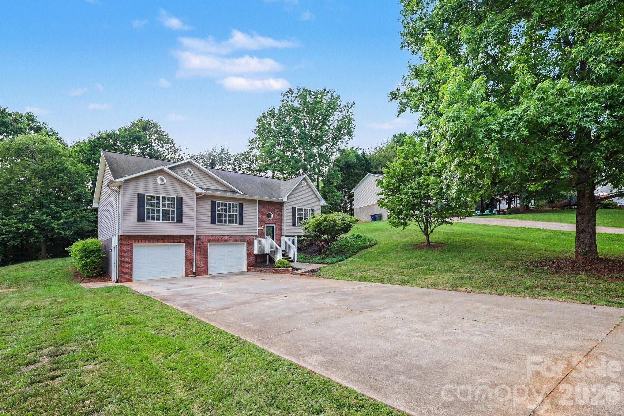 1607 Indian Springs DR NW, Conover, NC 28613