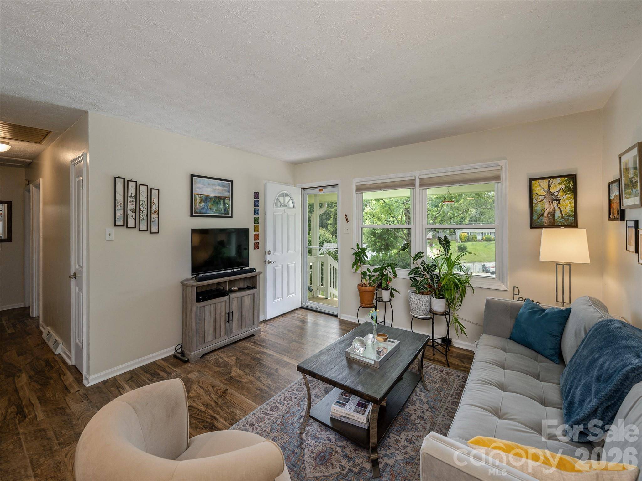 14 Fox Run PL, Fairview, NC 28730